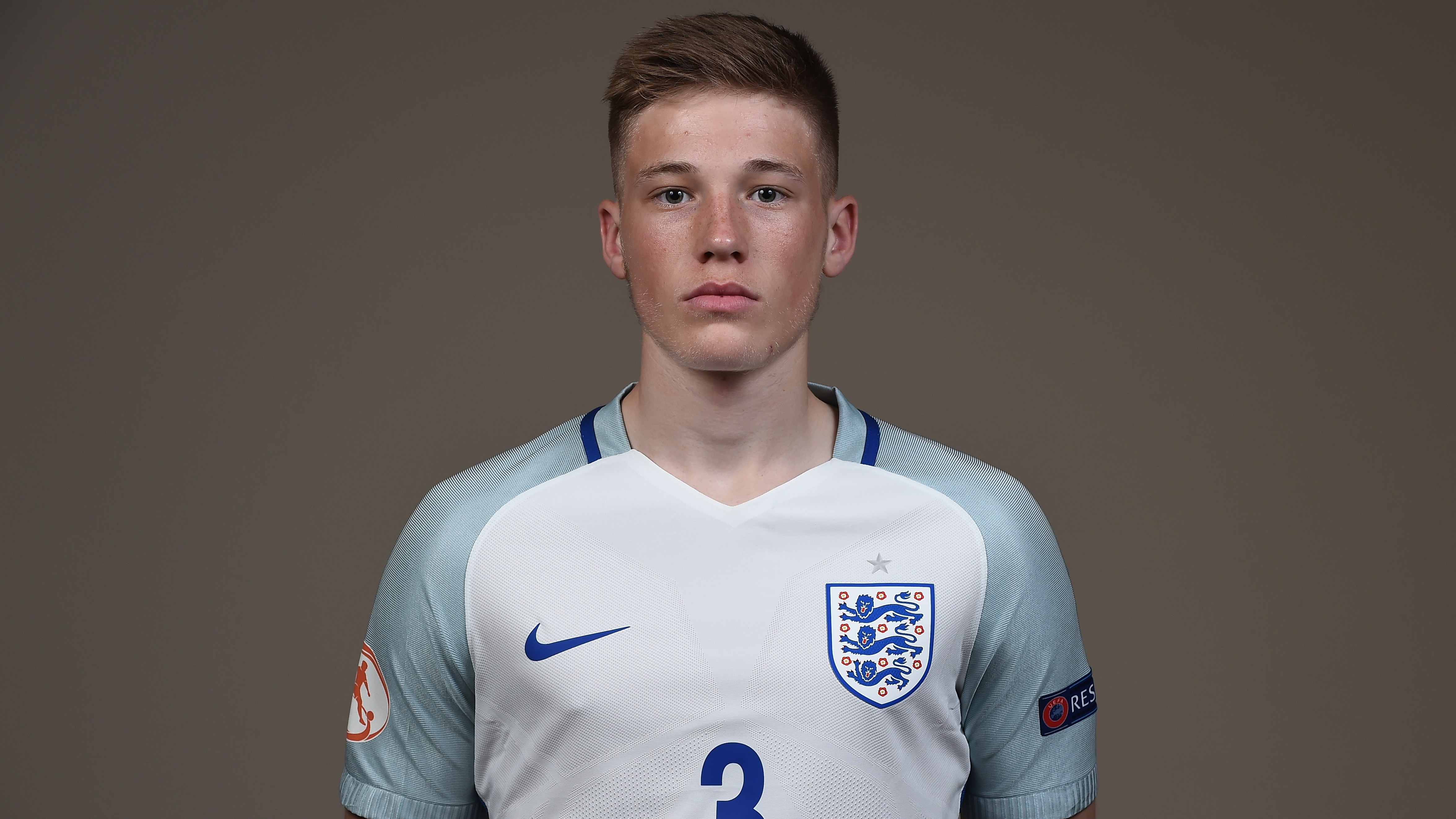 lewis-gibson-england-headshot