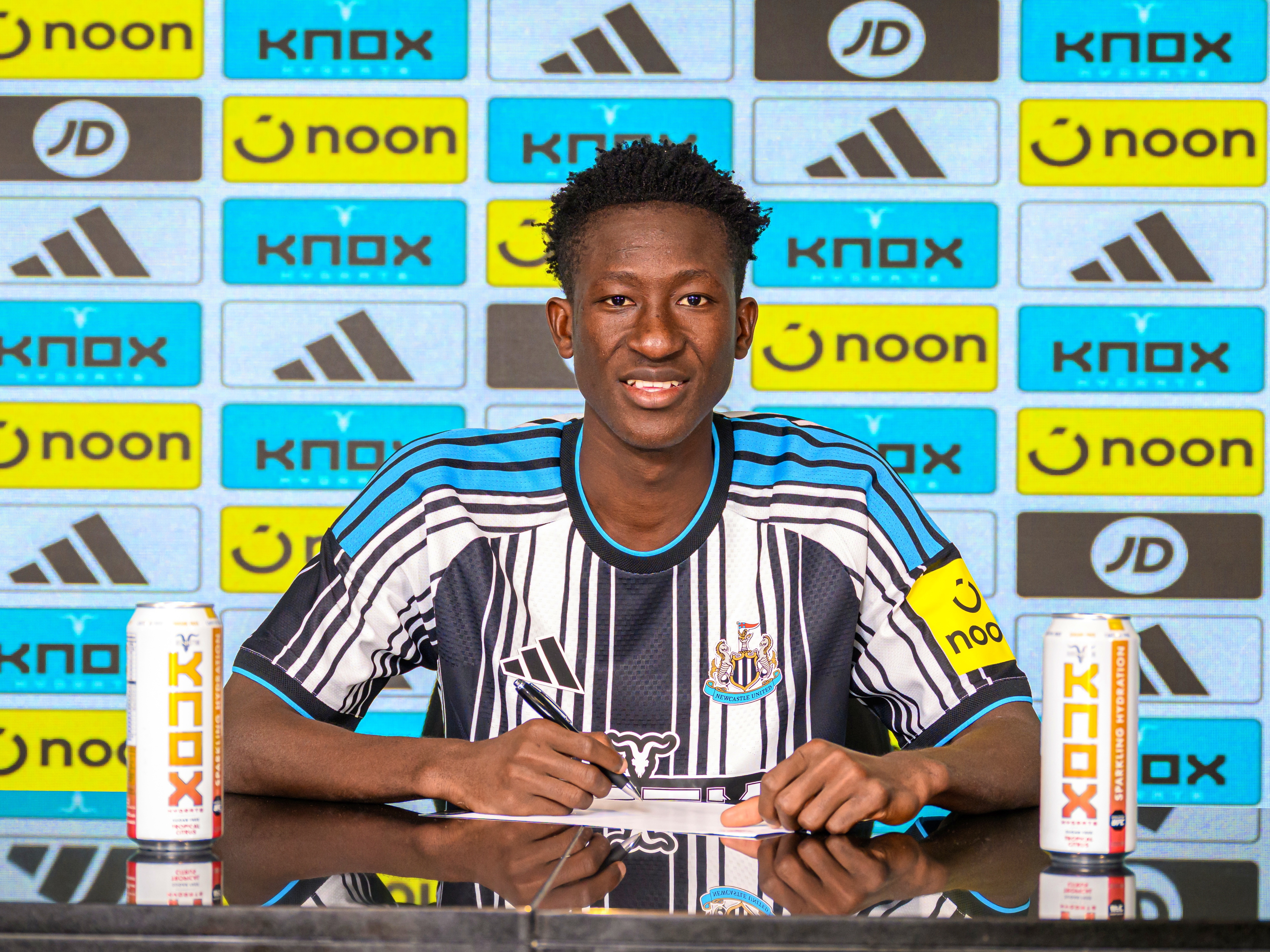 Diabaté signing image