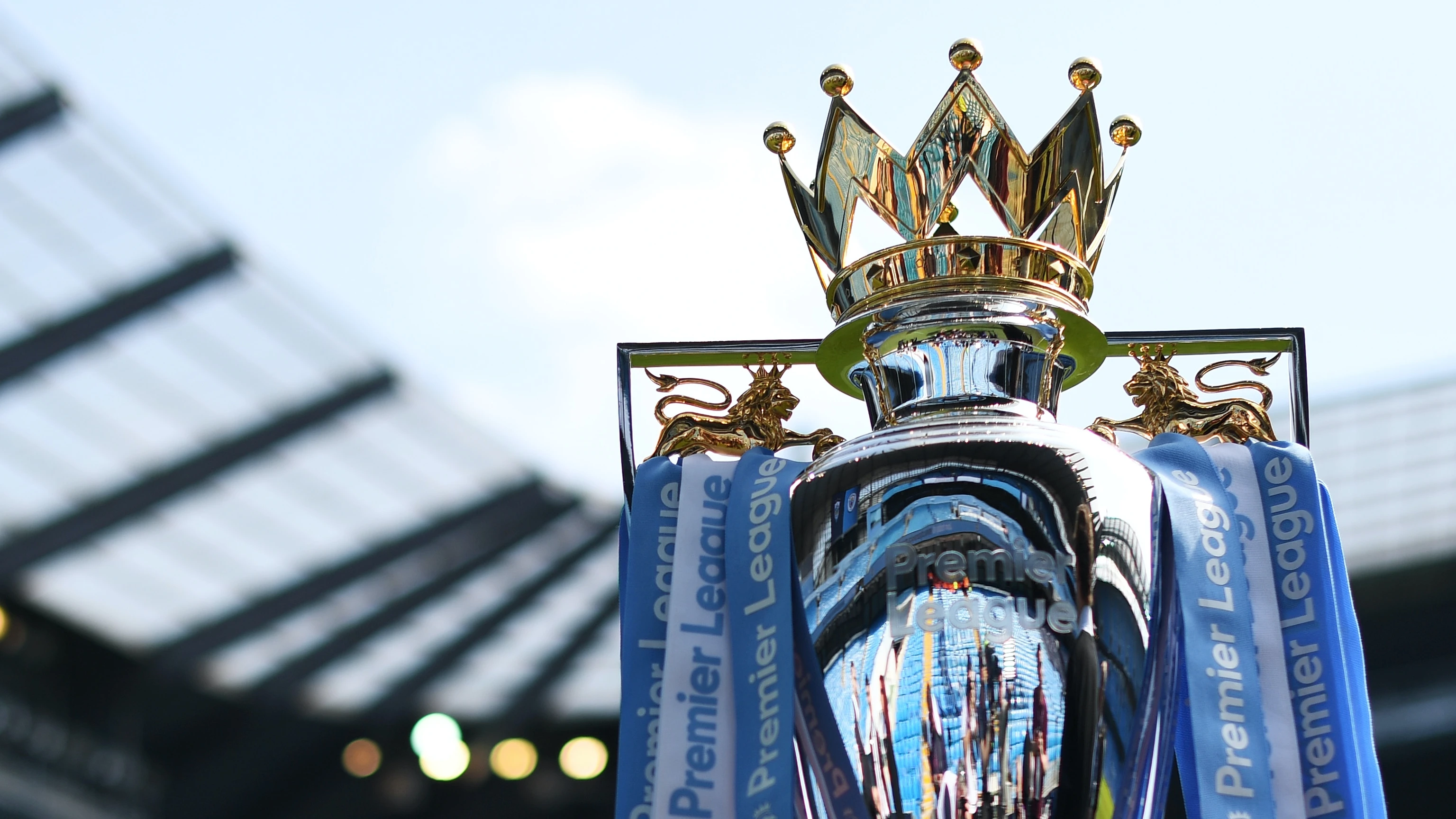 20200406-premier-league-trophy