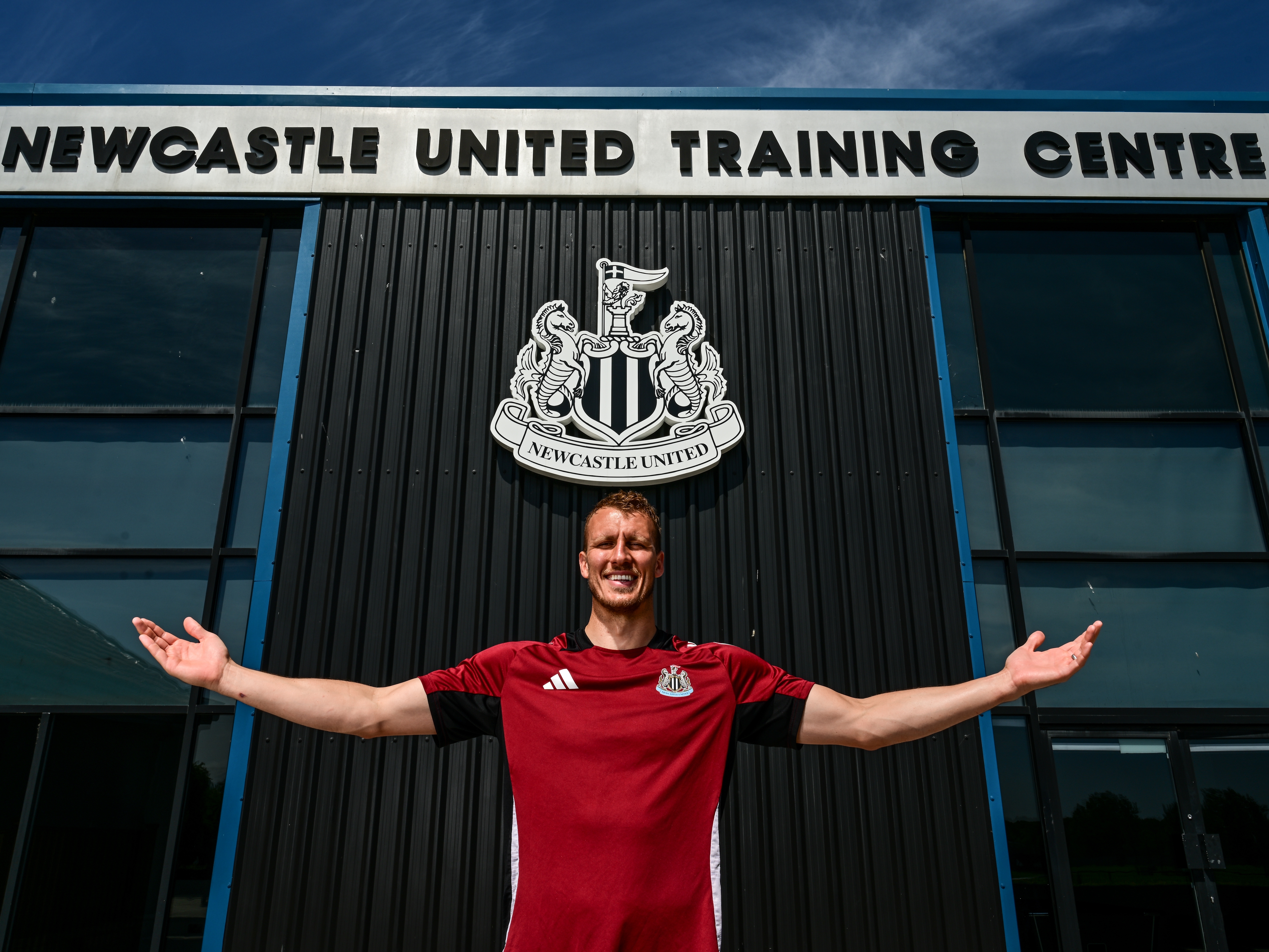 Dan Burn new contract