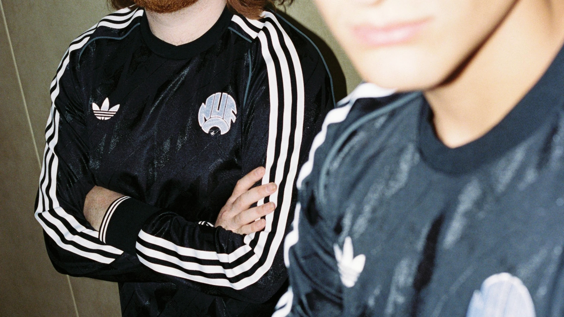 NUFC x KNATS 16x9 On Model 18 Image