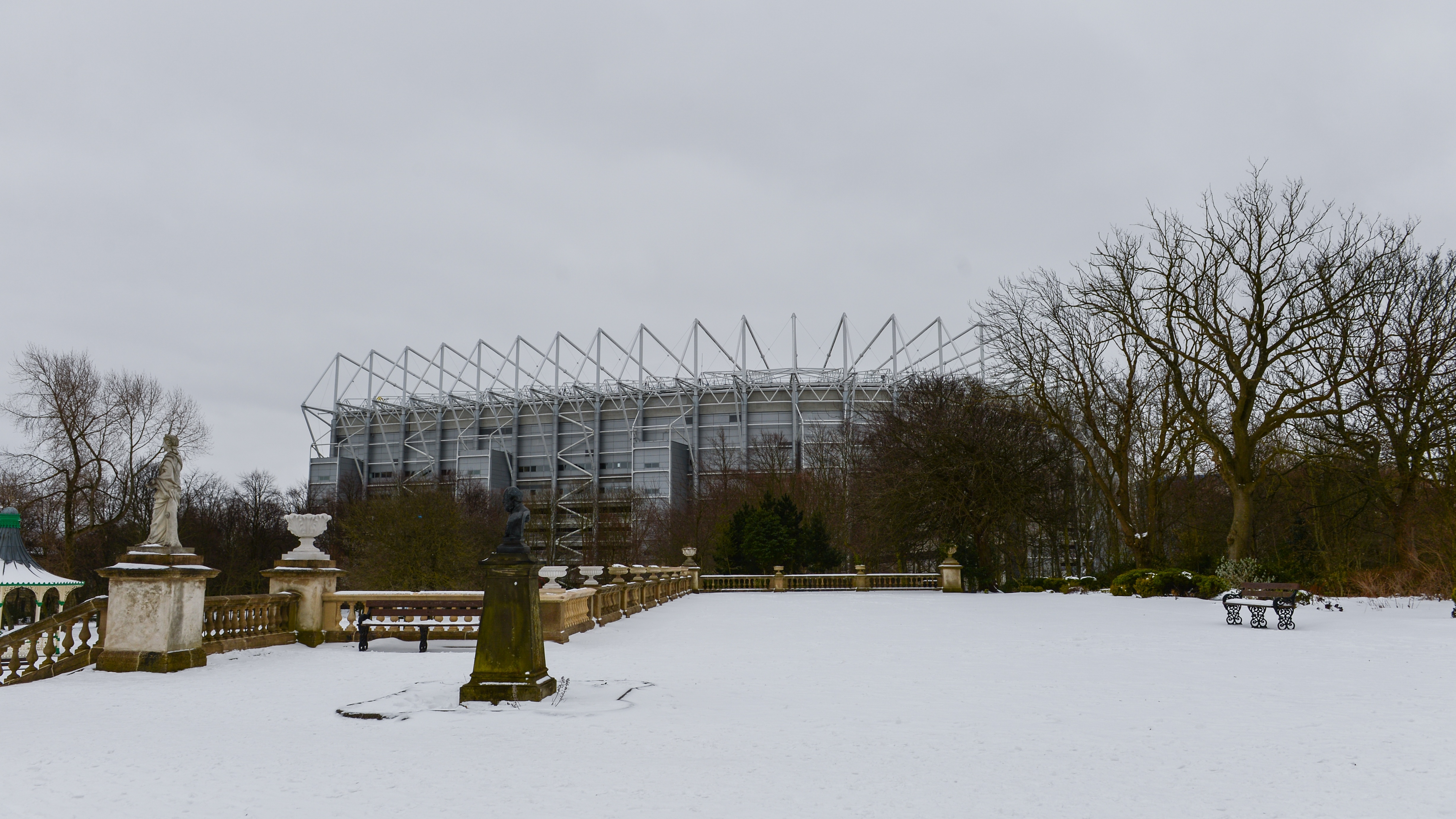 snow-st-james-park