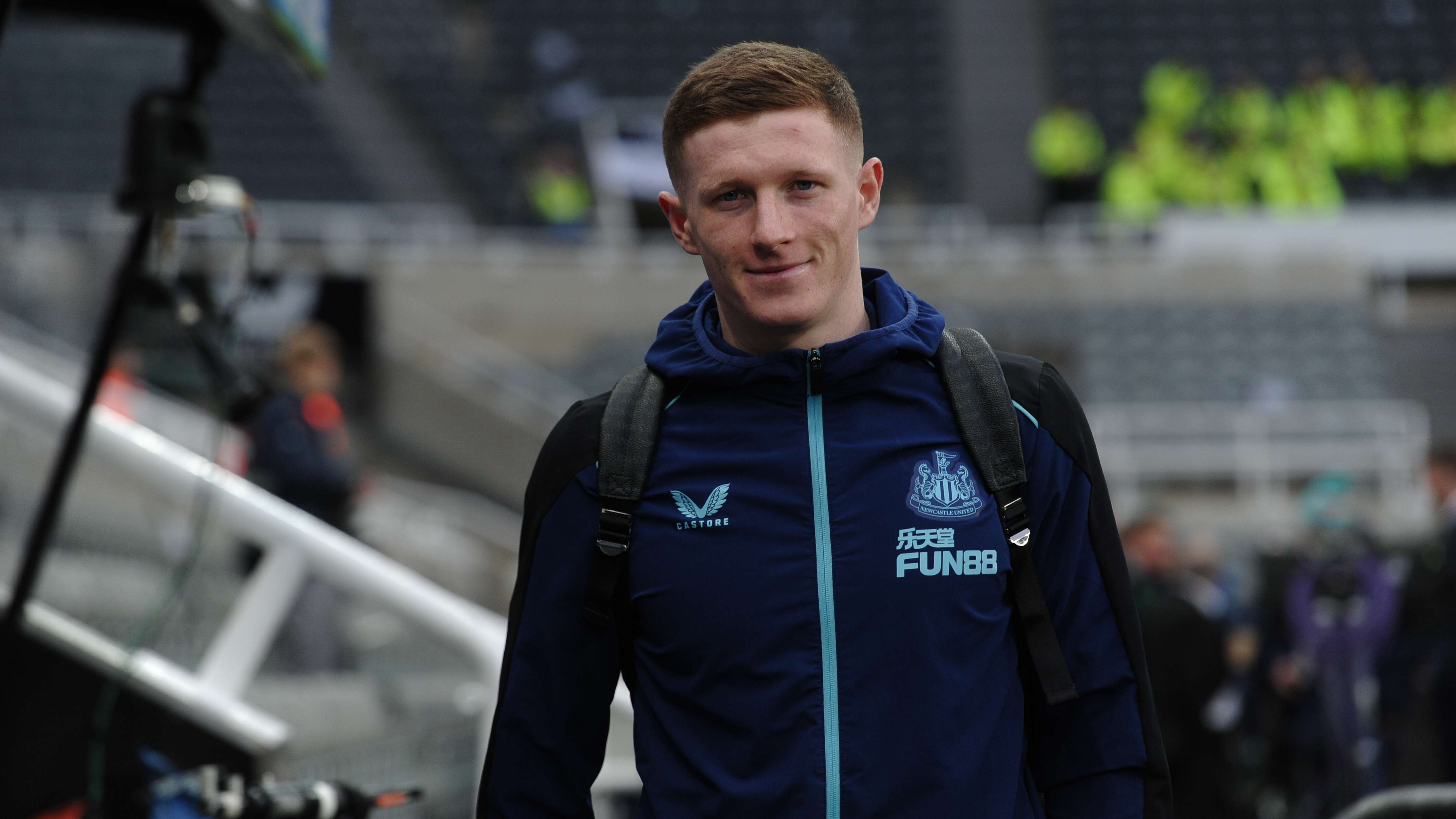 elliot-anderson-arrives-liverpool