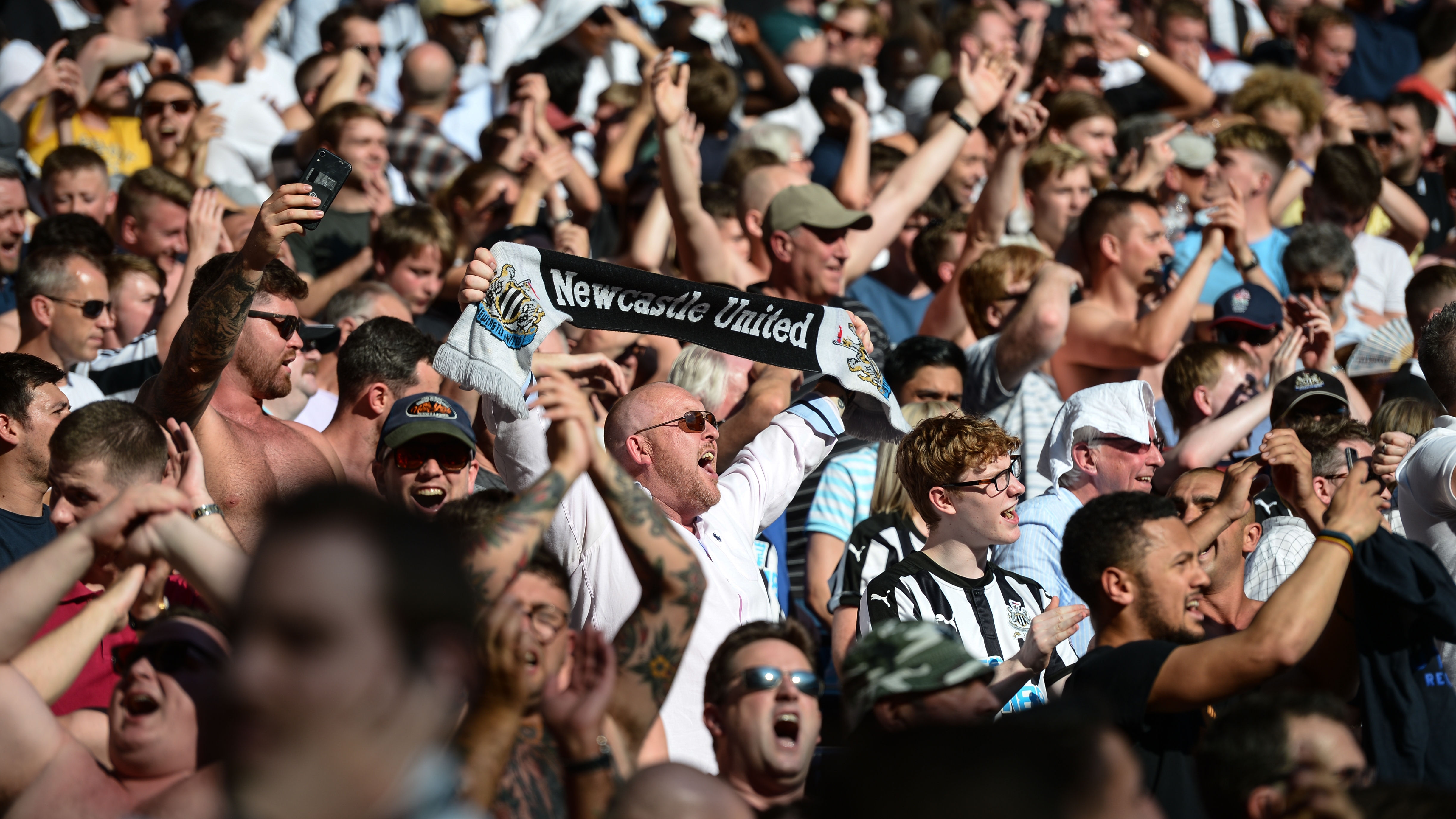 20191209-newcastle-united-fans