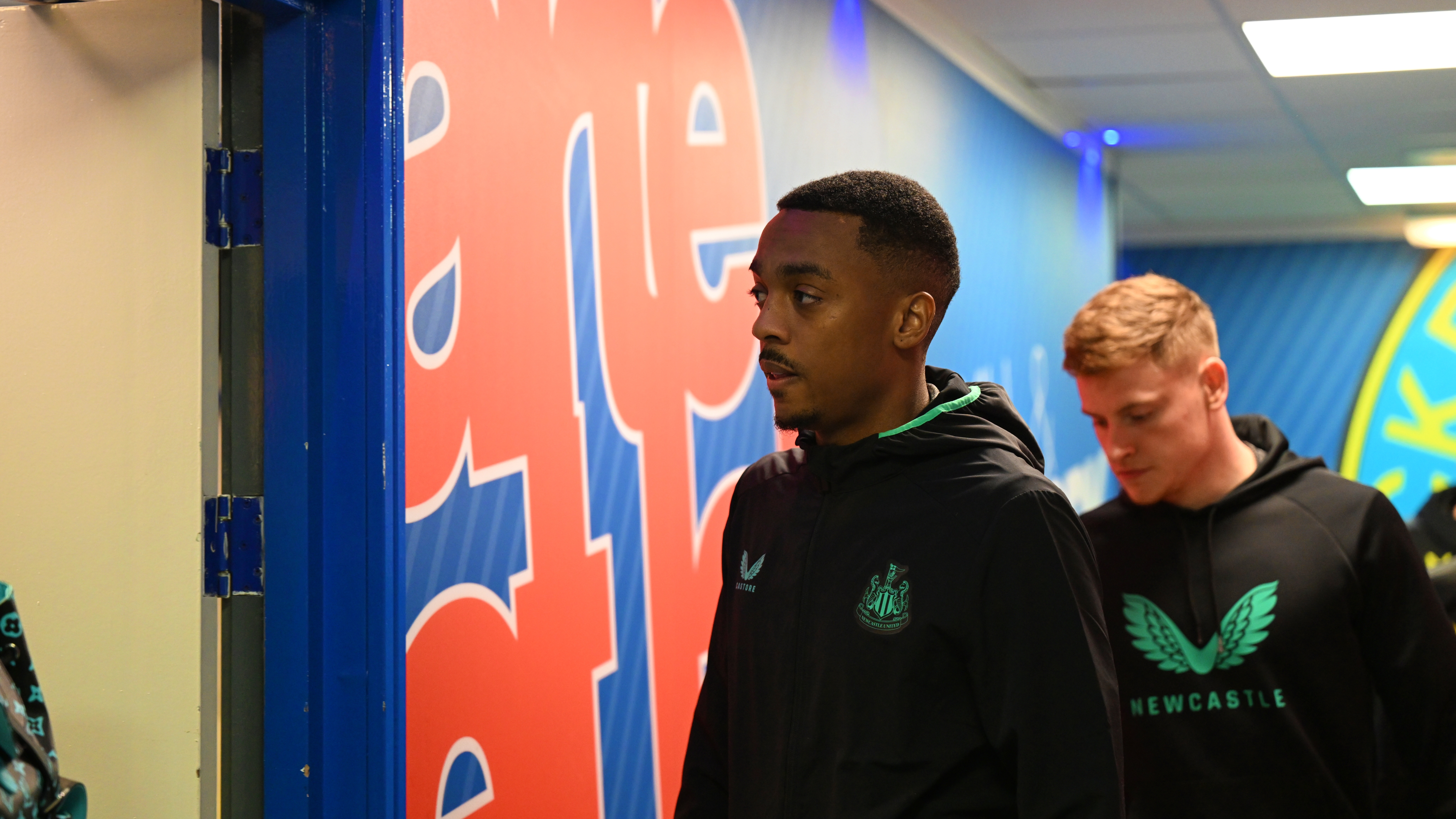 joe-willock-arrives-blackburn