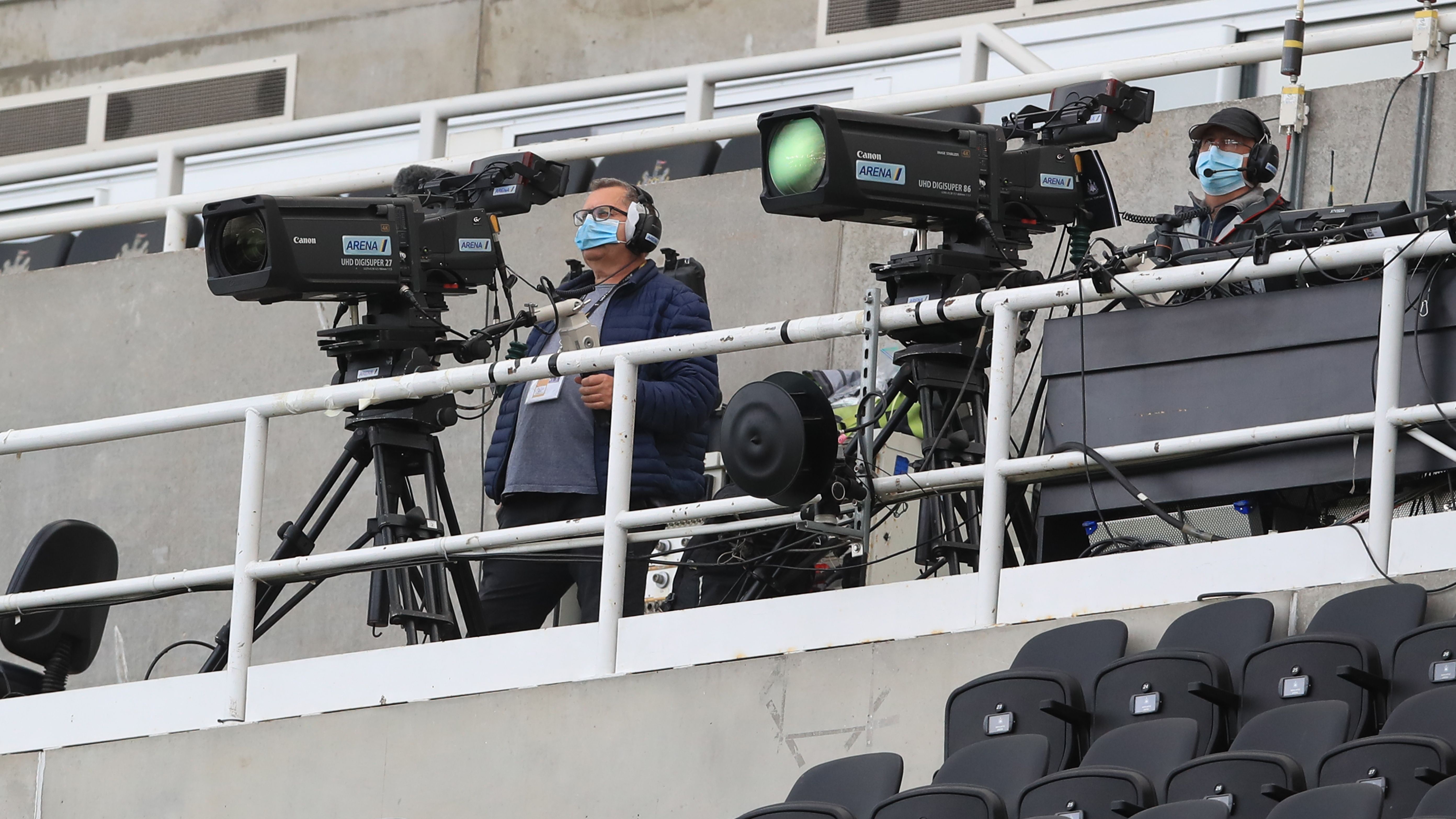 television-cameras-st-james-park