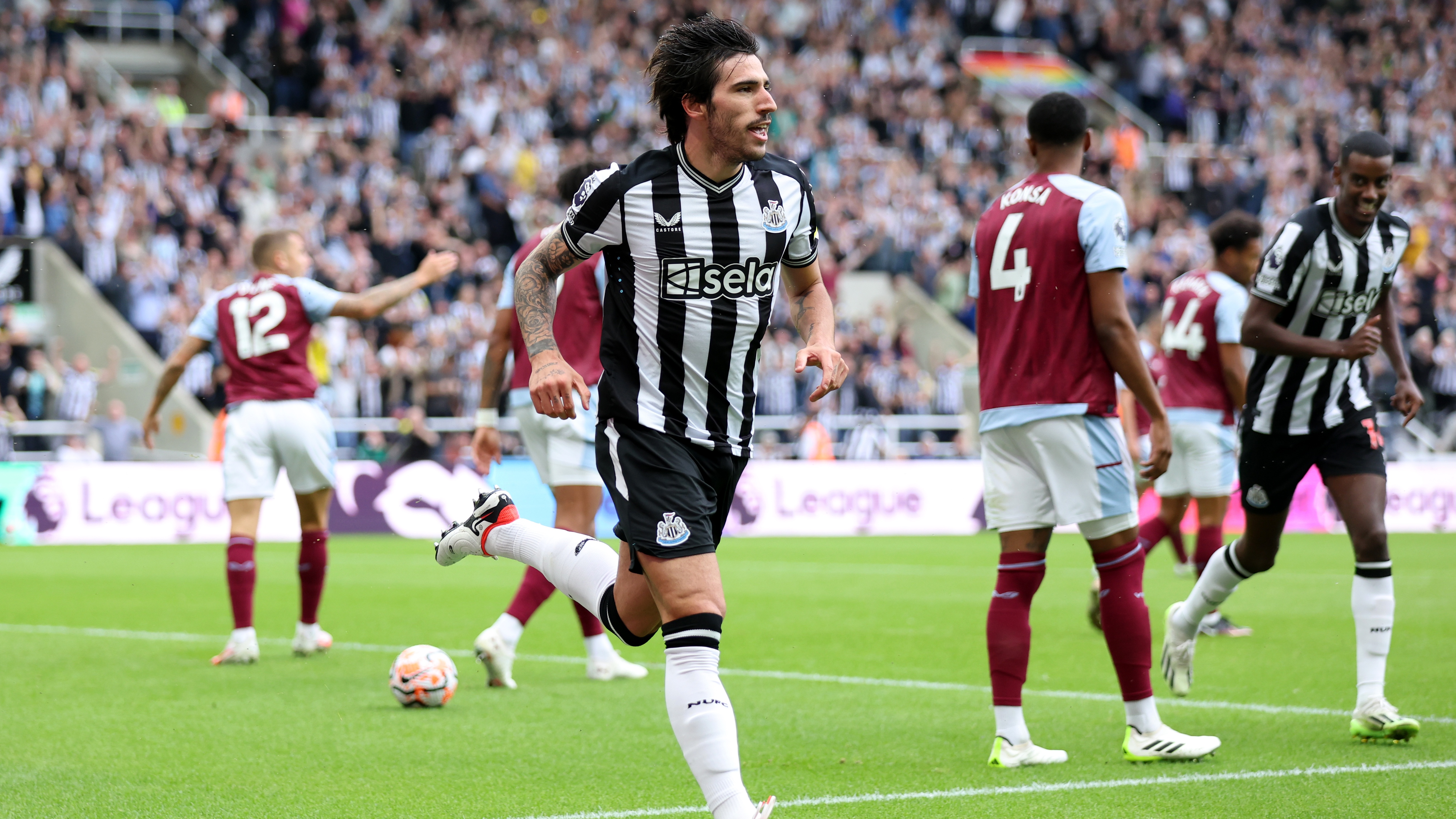 sandro-tonali-celebrates-aston-villa