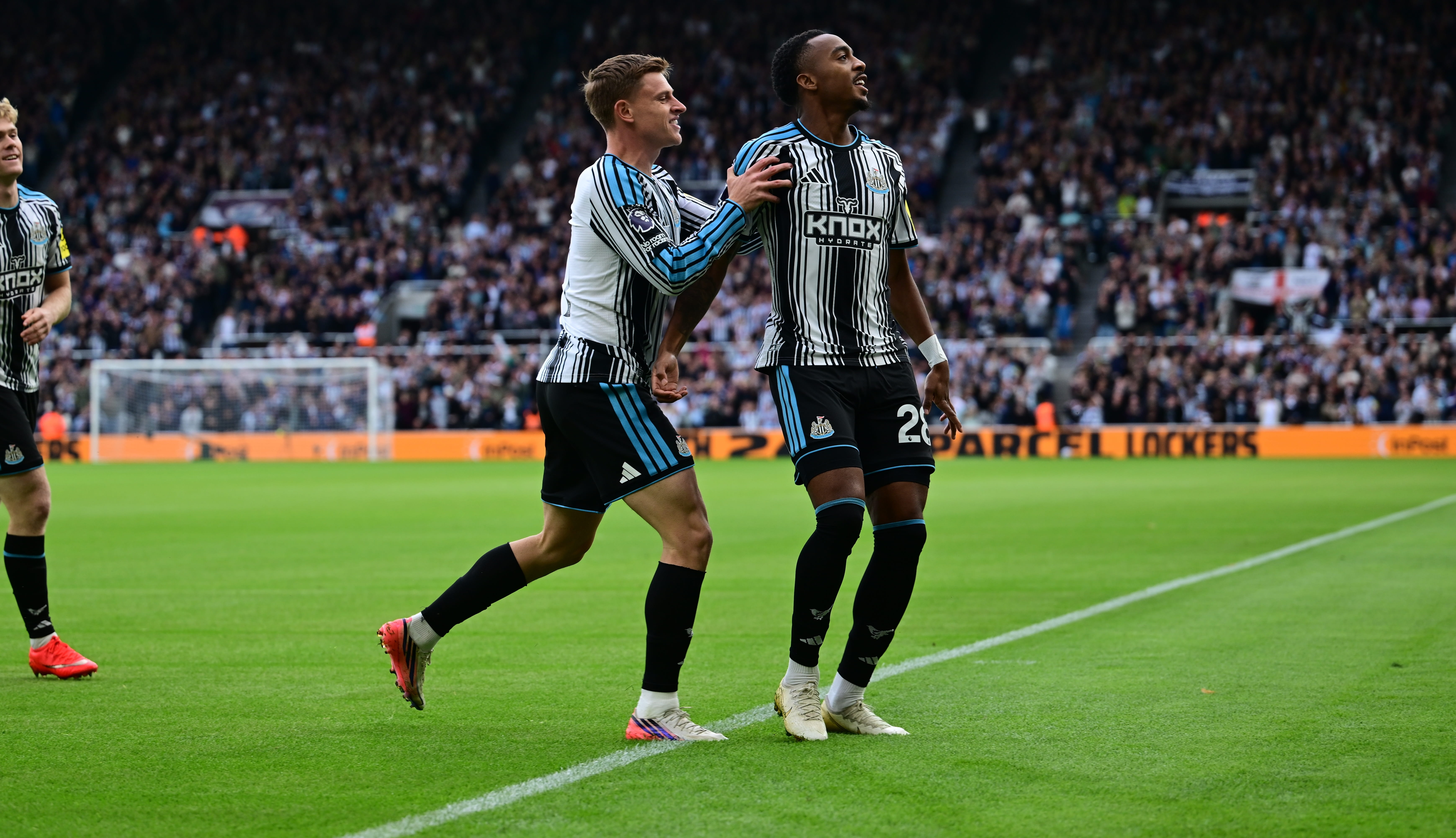 Hull header