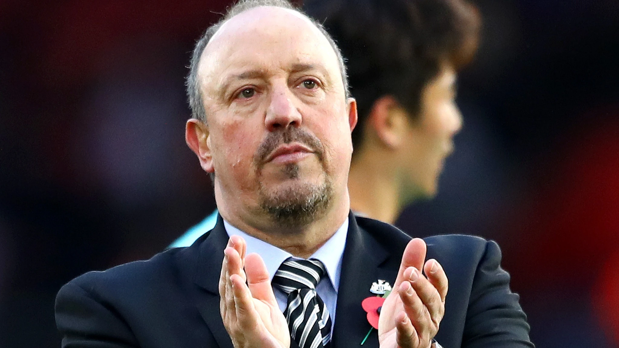 rafa-benitez-applause-fans