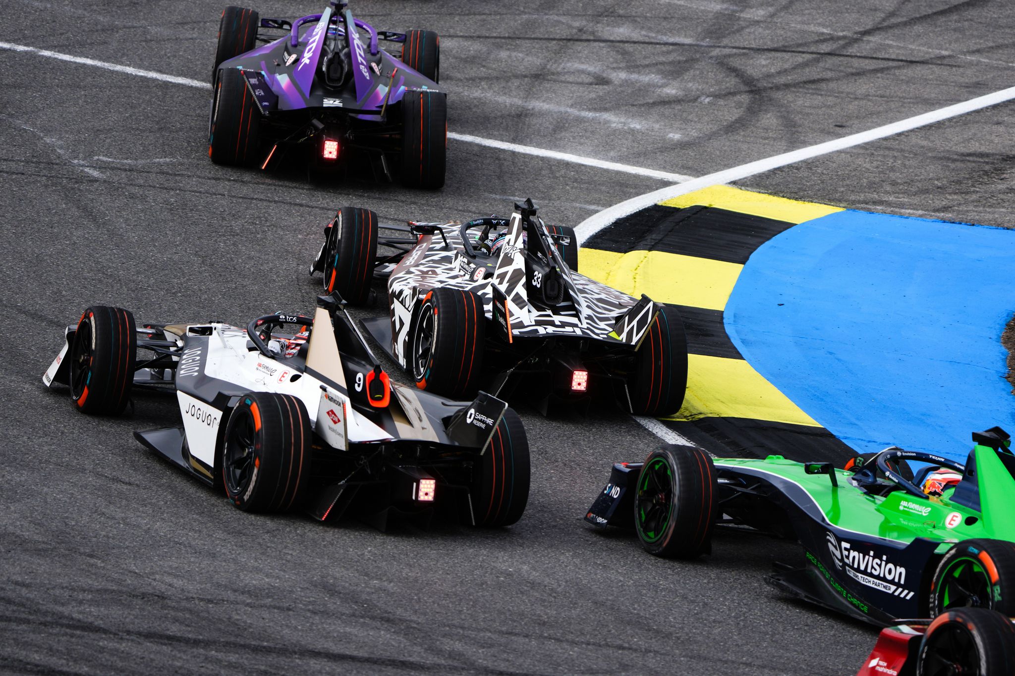 WATCH: Best overtakes from the 2026 CUPRA Raval Madrid E-Prix!