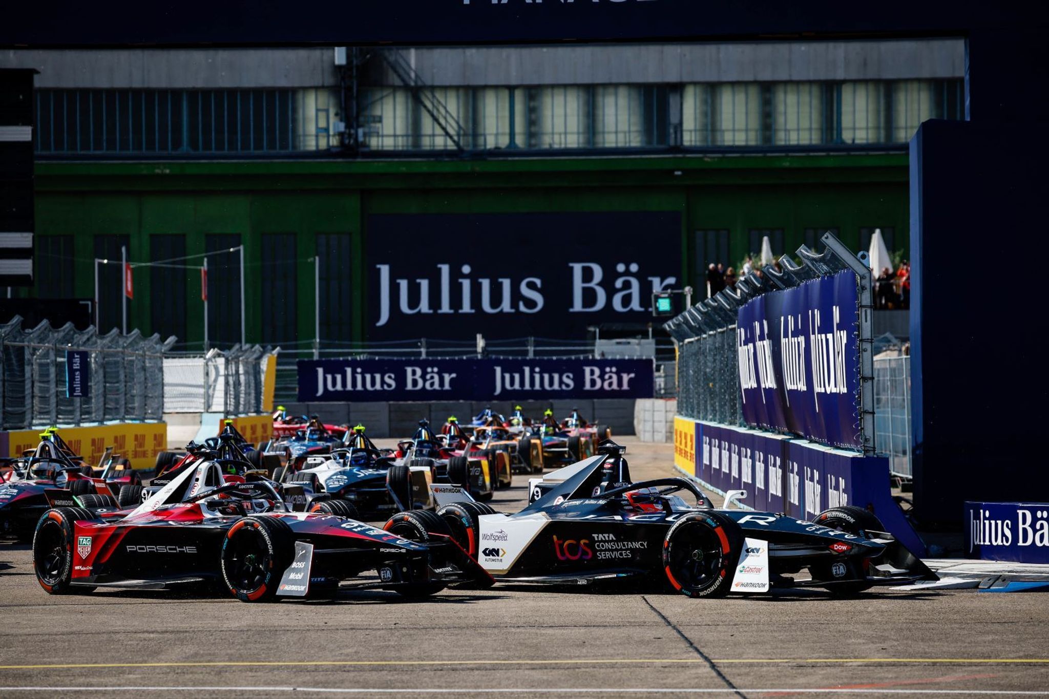 FACTS AND STATS: Record overtakes and race leaders in Berlin