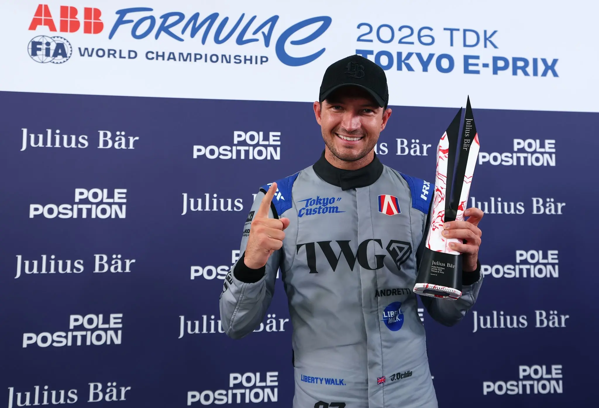 Dennis claims Tokyo pole for Andretti ahead of inaugural night race