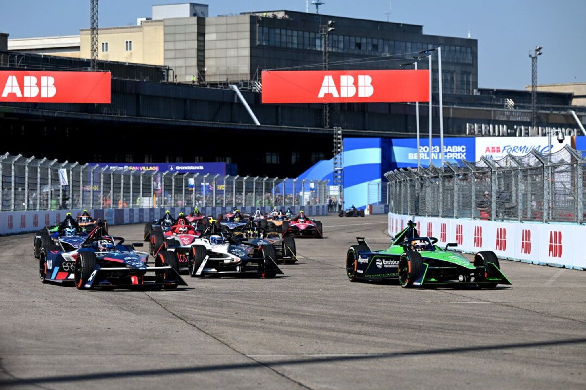 Oliver Askew and Saunders CB break down Berlin Round 8