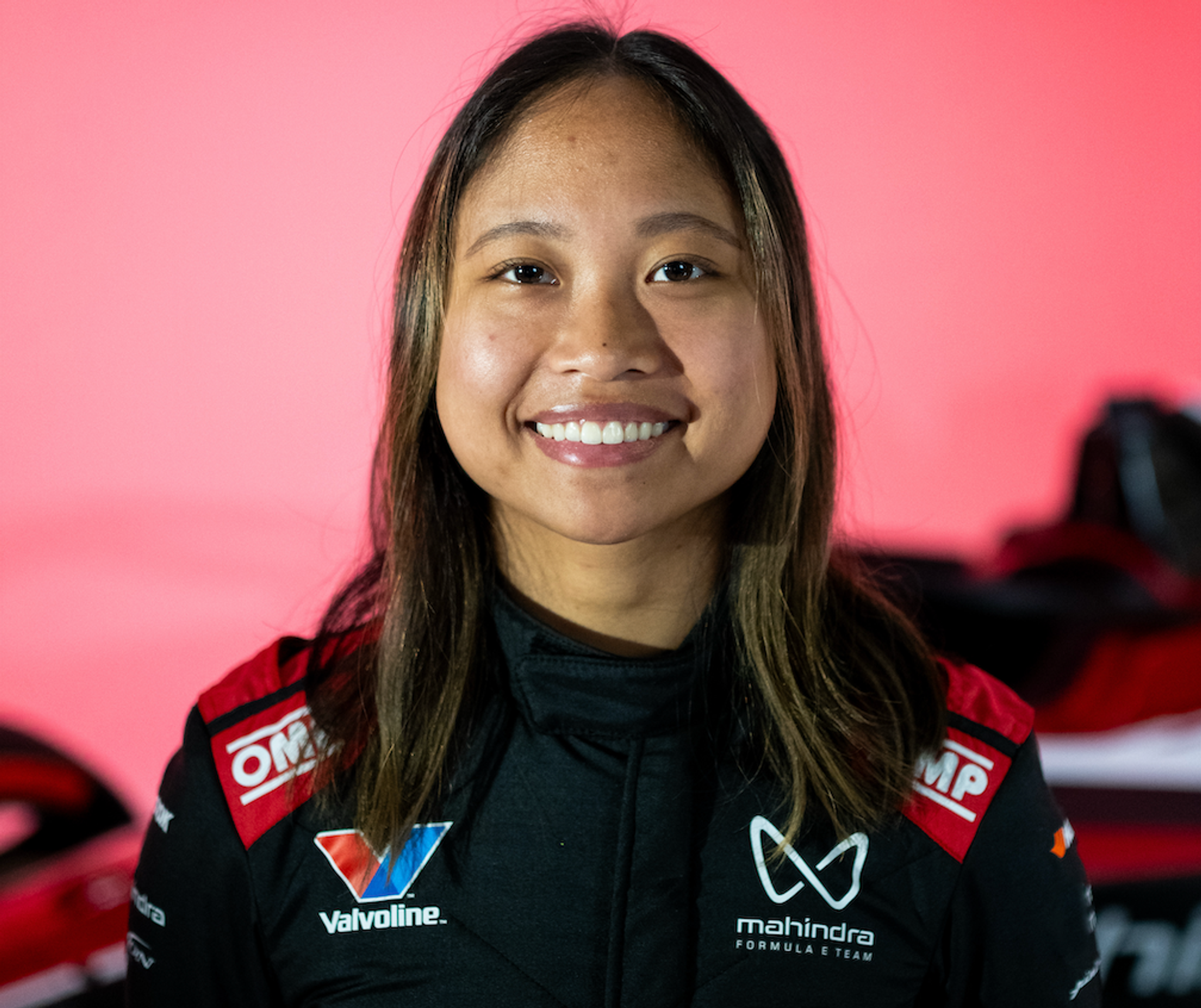 Mahindra sign Chloe Chambers for Women's Test