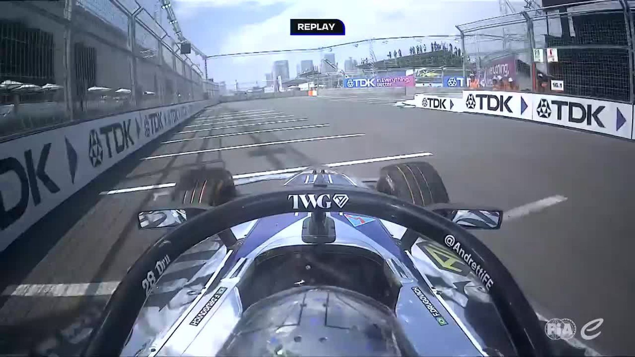 WATCH: Drugovich hits the wall during FP2 in Tokyo