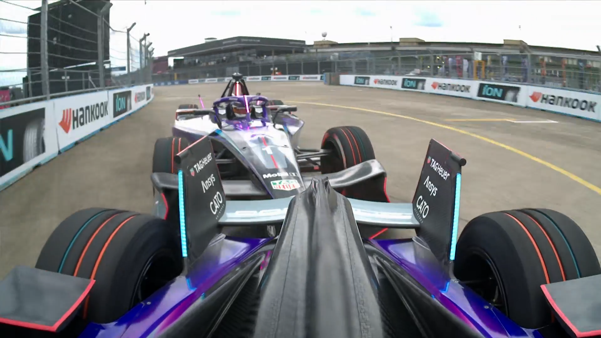 ANALYSIS: Porsche teammates clash in Berlin