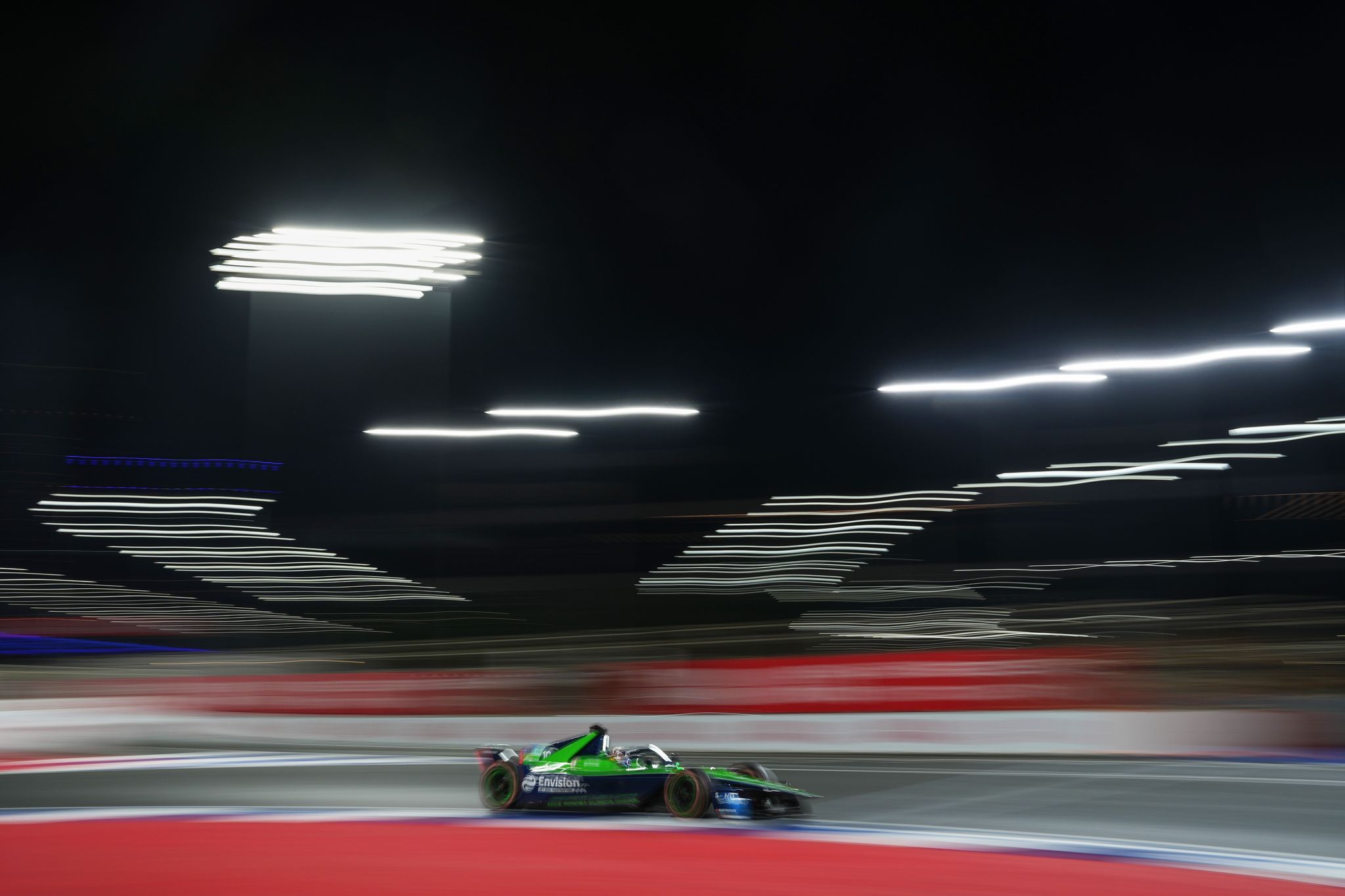 Buemi and Summerville on top after Jeddah in ABB Engineered to Outrun Award