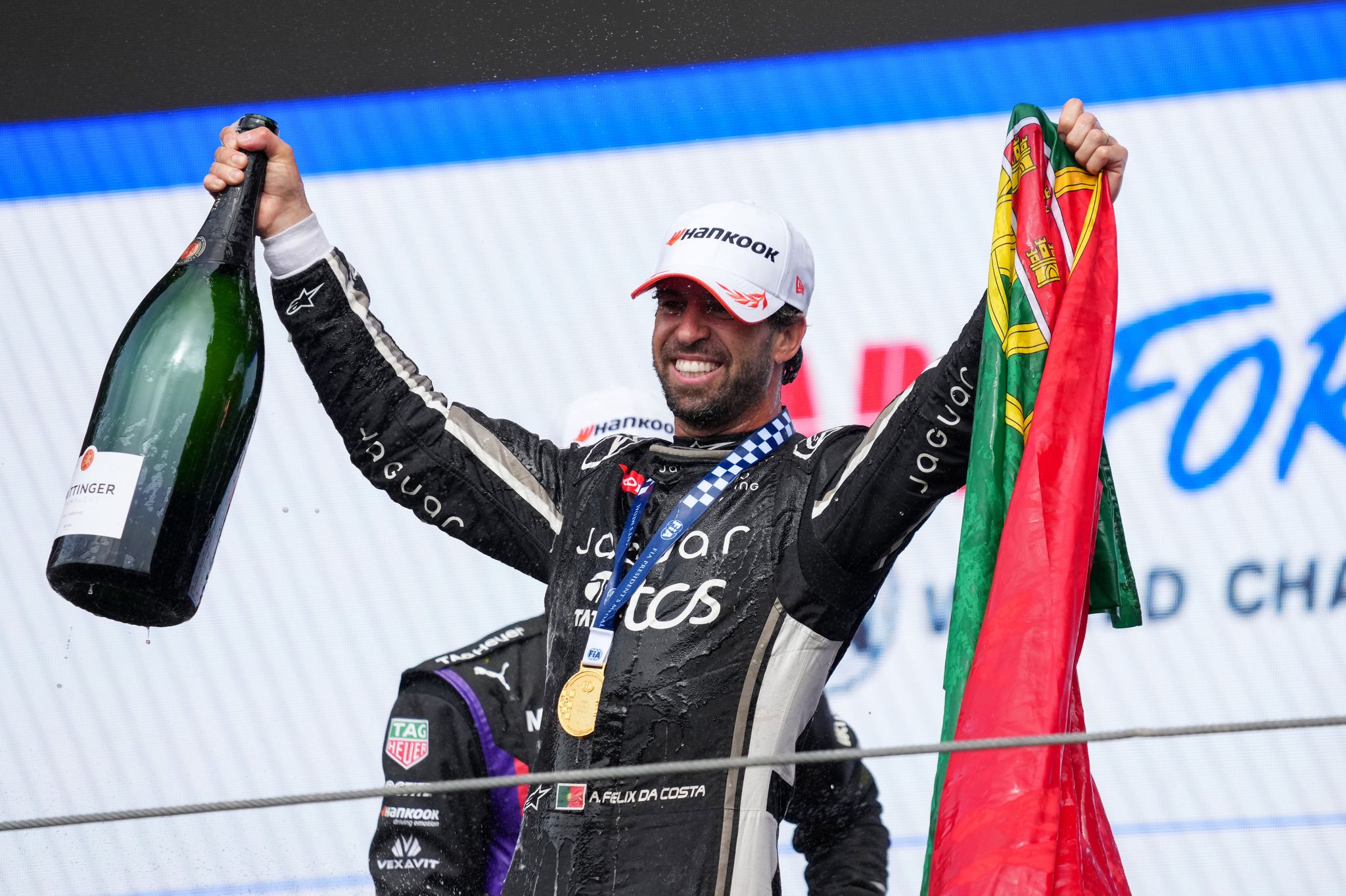 REPORT: Da Costa heads Jaguar one-two in breathless CUPRA RAVAL Madrid E-Prix