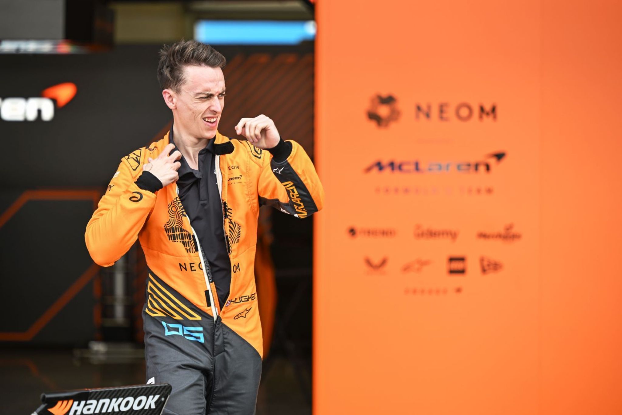 Hughes and McLaren set the early pace in Mexico City
