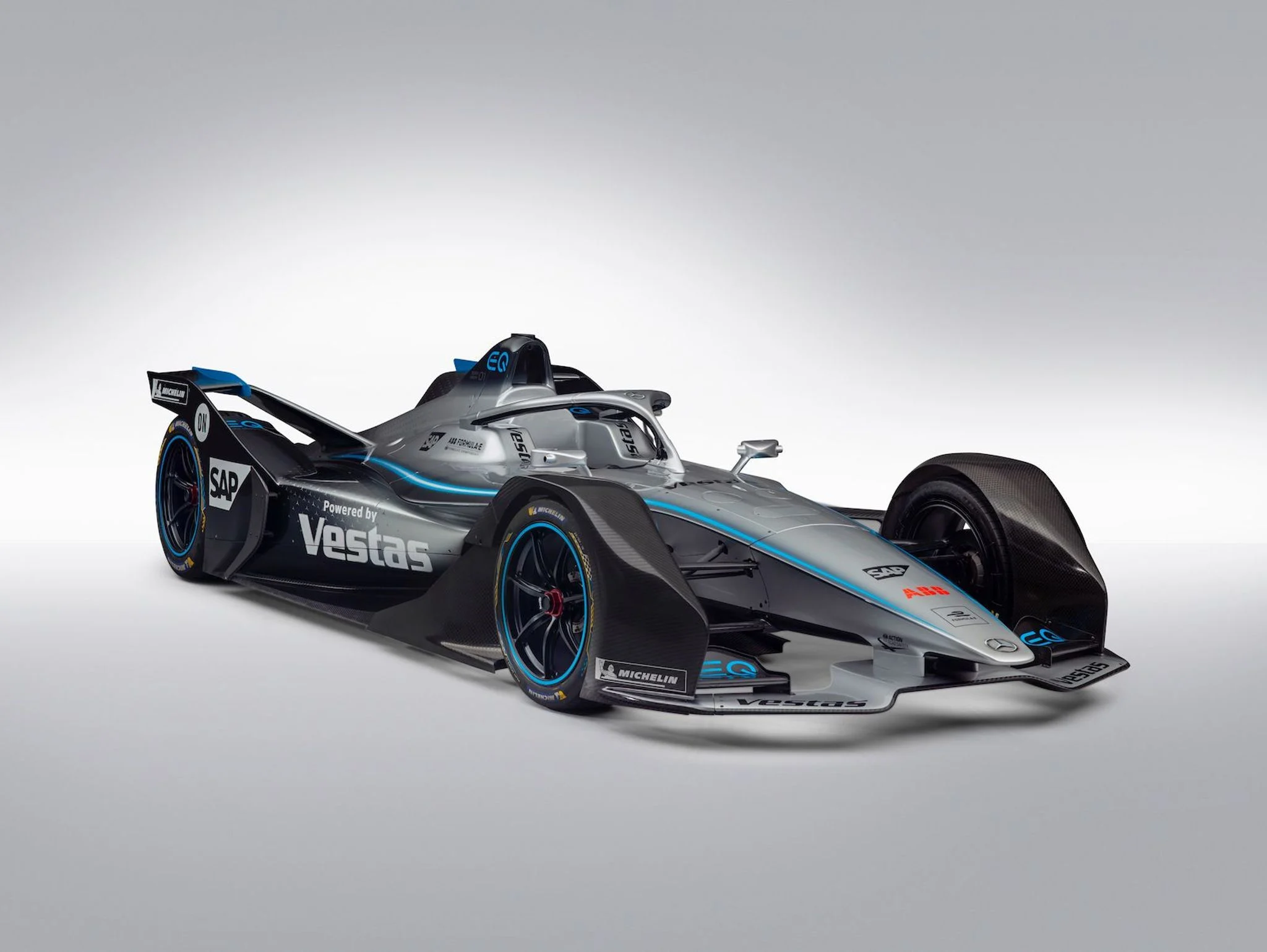 Mercedes-Benz EQ reveal the Silver Arrow 01, Vandoorne & de Vries complete line up