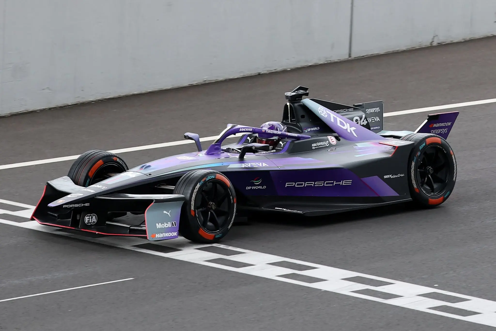 Tokyo Triumph: Porsche retains Manufacturers' World Championship Title