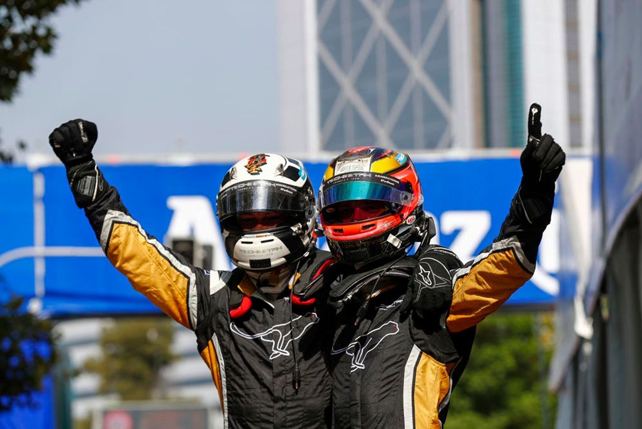 Season 4 history - JEV and lotterer celebrate first double podium [MIGRATED CAPTION CUT OFF AT LIMIT]