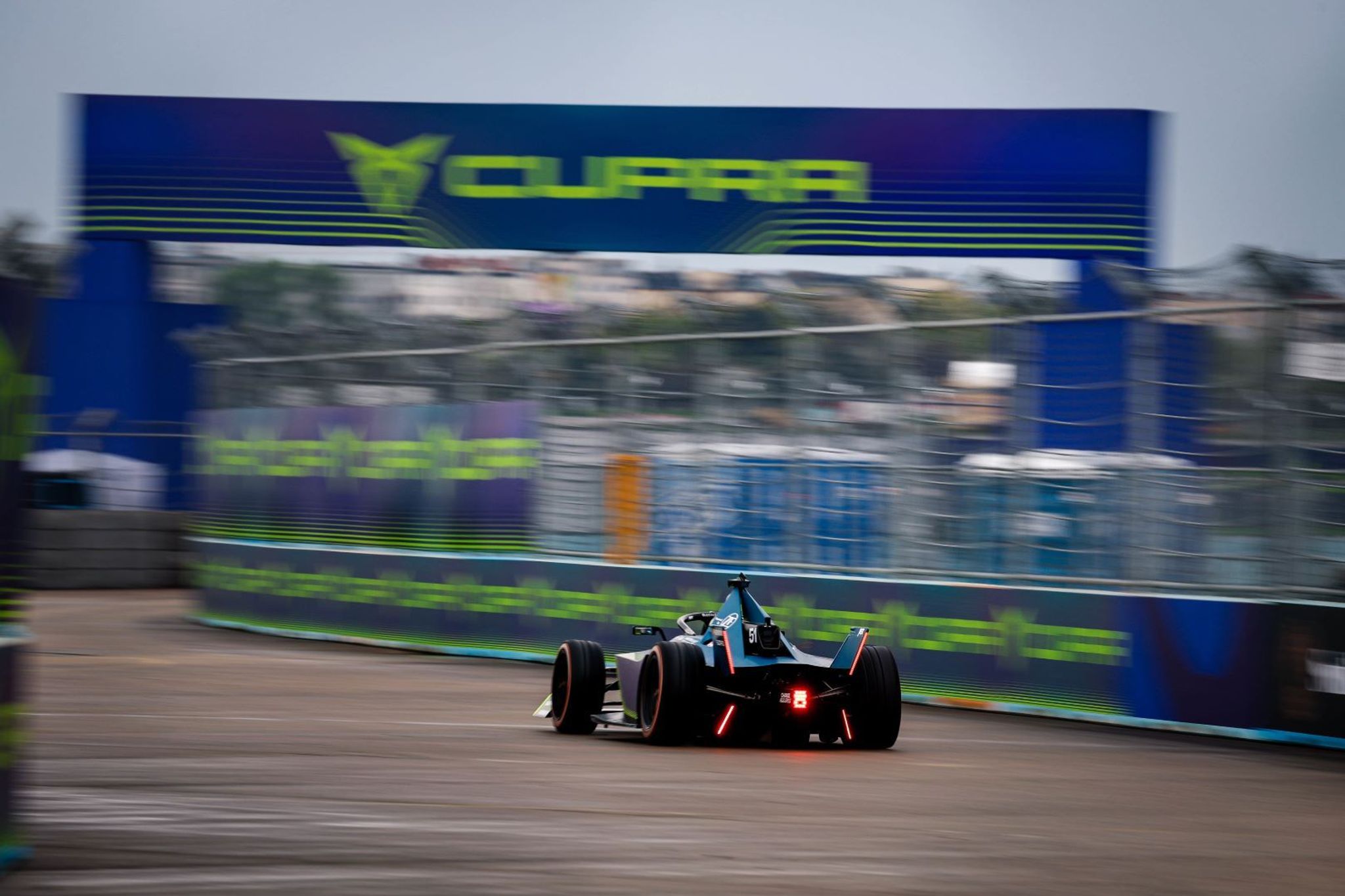 ANALYSIS: How to drive a Formula E car in the wet