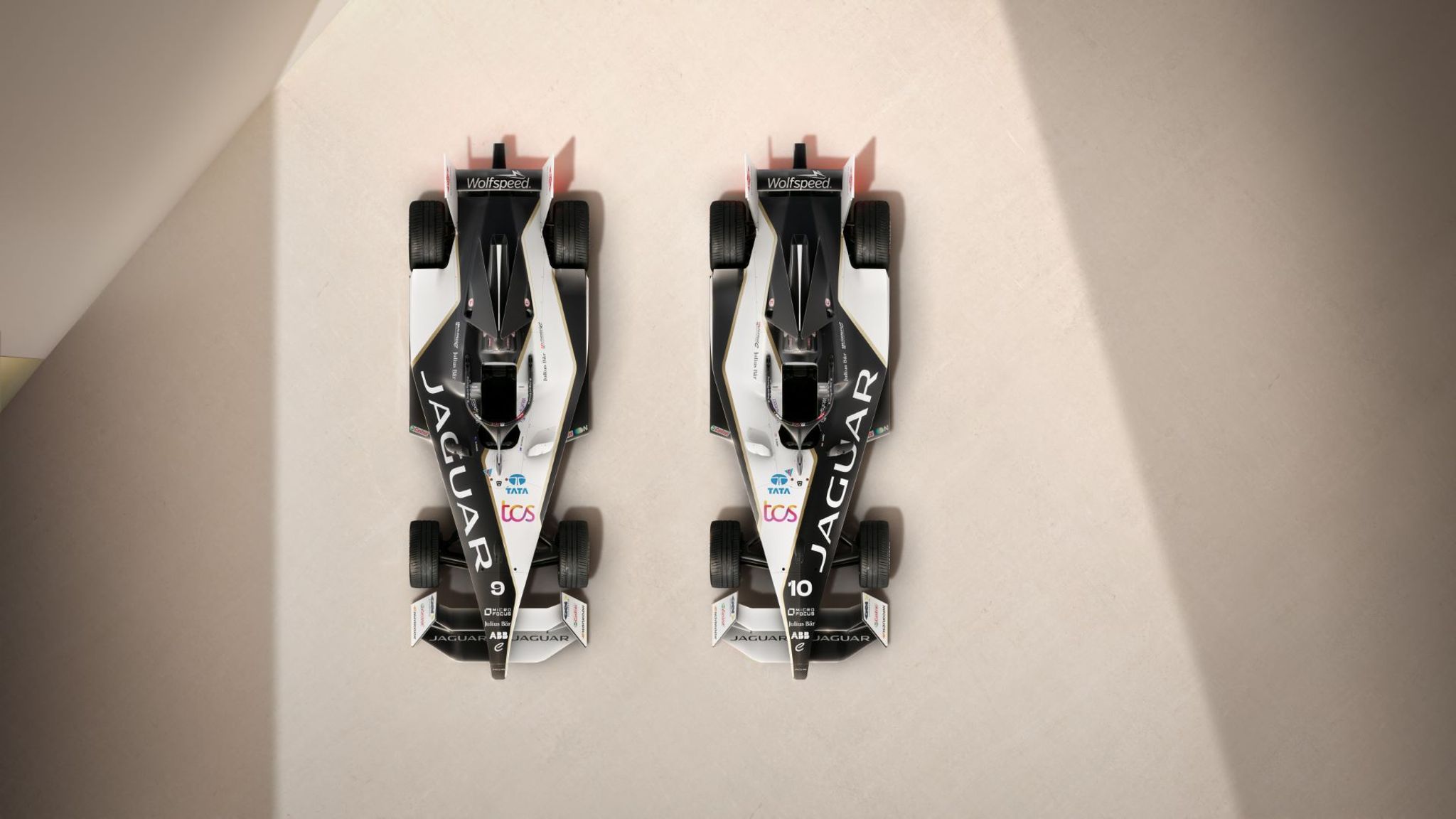 Jaguar I-TYPE 6 wins 'Racing Car of the Year' at GQ Awards