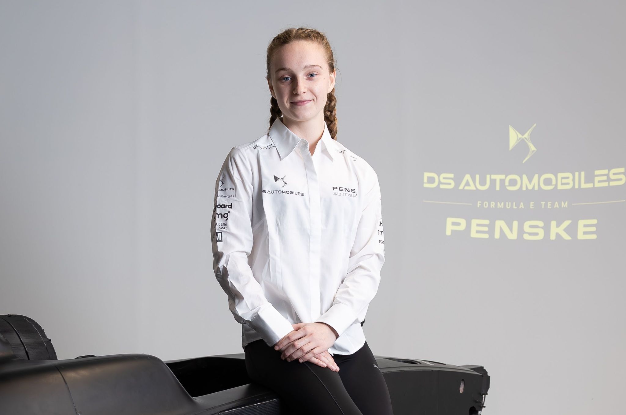 DS PENSKE sign Jessica Edgar and Lindsay Marie Brewer for Women's Test