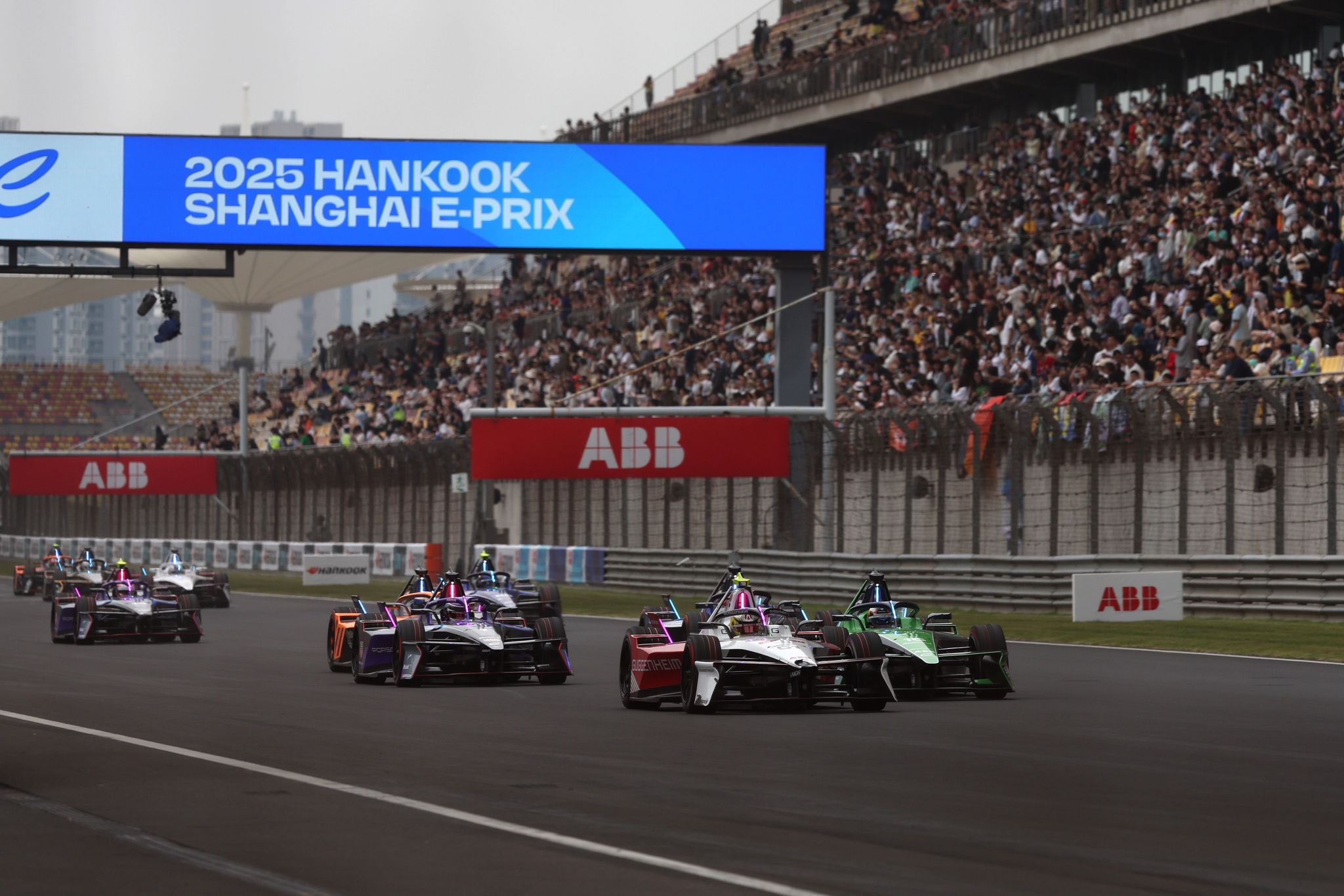 Mueller and Fermine hit the top in ABB Engineered to Outrun after Shanghai