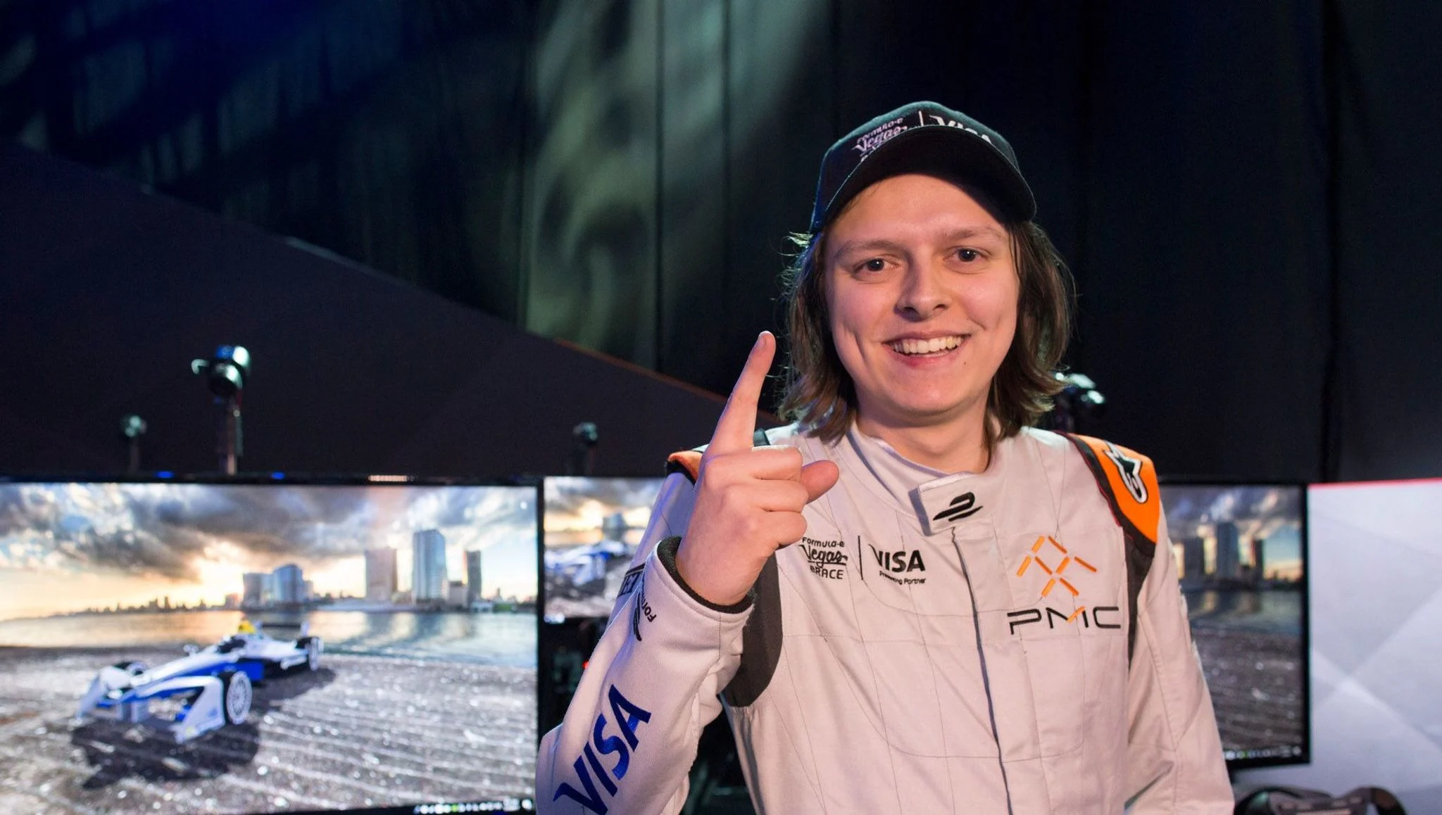 Bono Huis wins $200,000 in Visa Vegas eRace