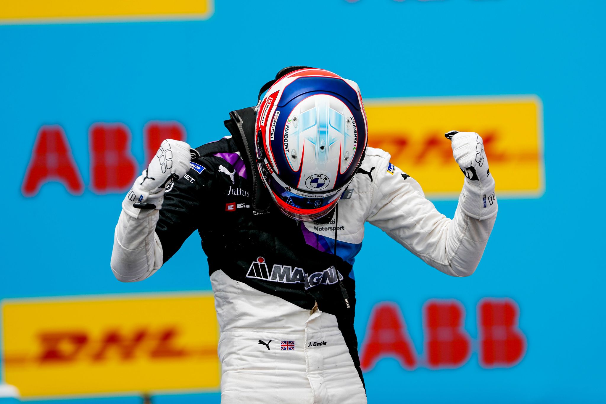 Season 7 history - dennis rookie winner in valencia [MIGRATED CAPTION CUT OFF AT LIMIT]