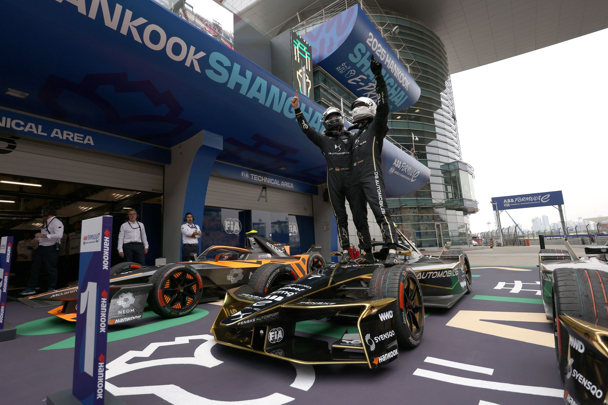 REPORT: Guenther heads home maiden DS PENSKE one-two after final lap brilliance from Vergne in Shanghai Round 10