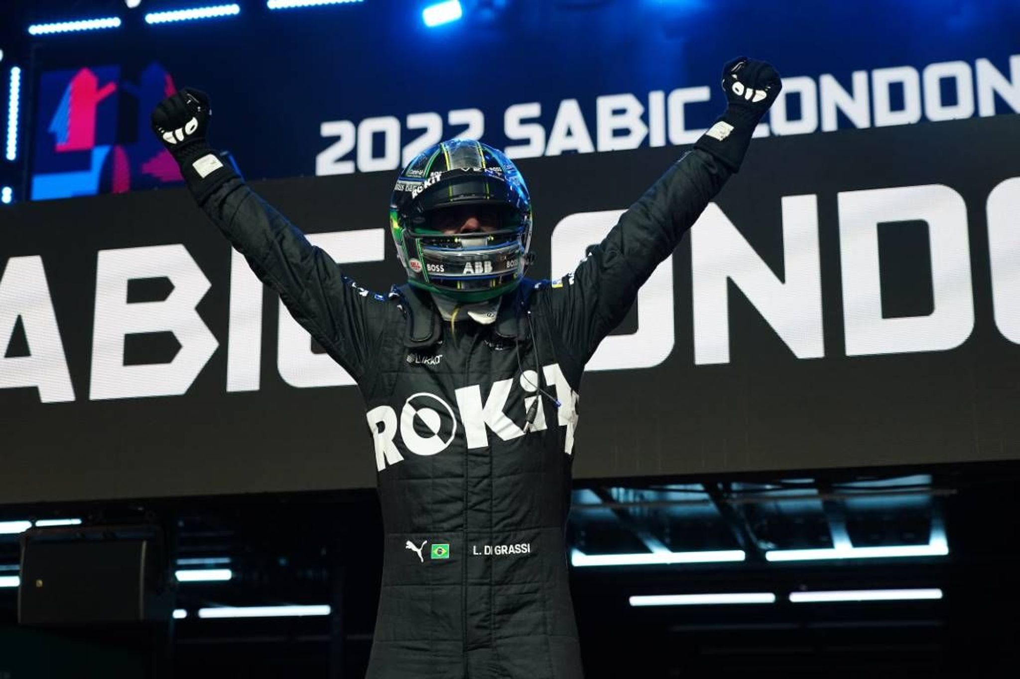 Di Grassi strides to maiden win for Venturi as Vandoorne extends standings lead in London