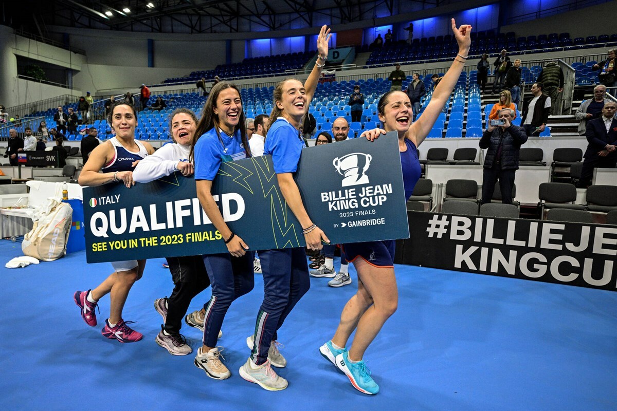 Italy withstand Slovakia fightback to seal their place in Finals 