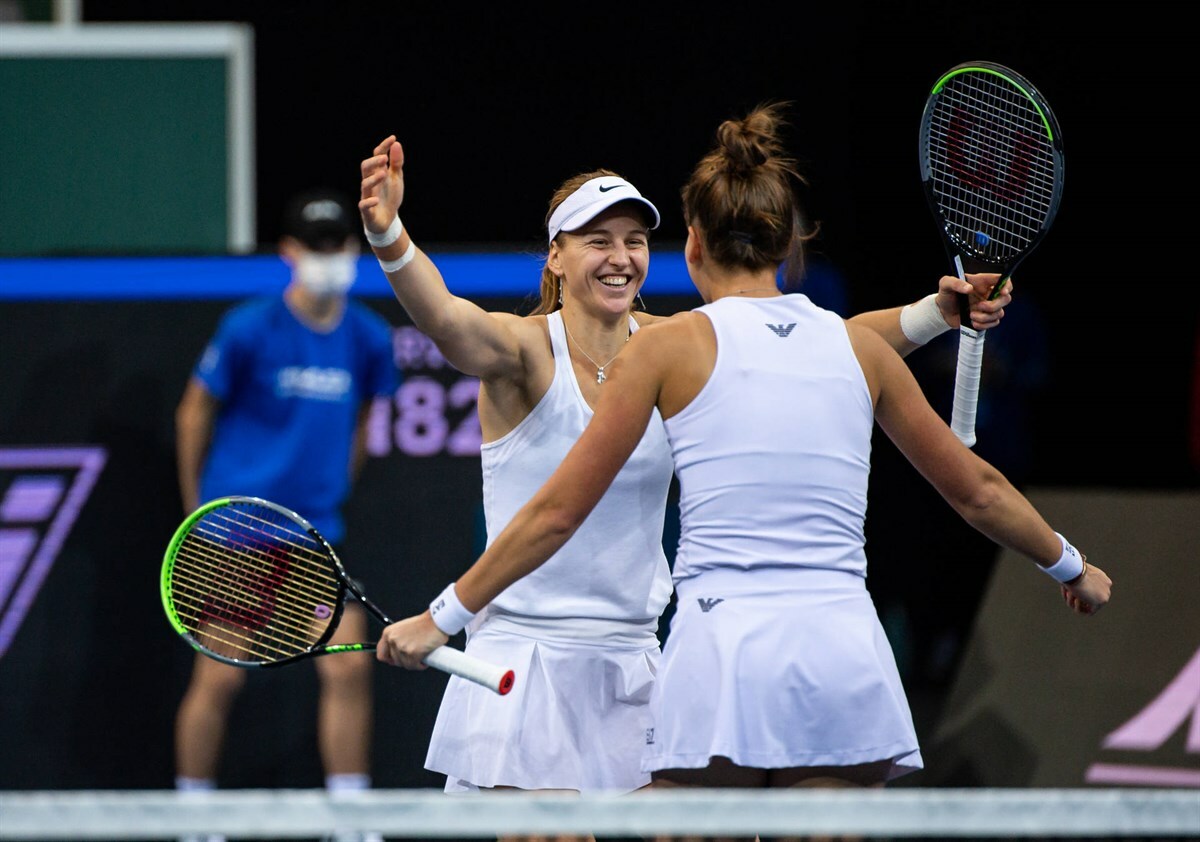 Samsonova golpea dos veces para llevar a FRT a la final