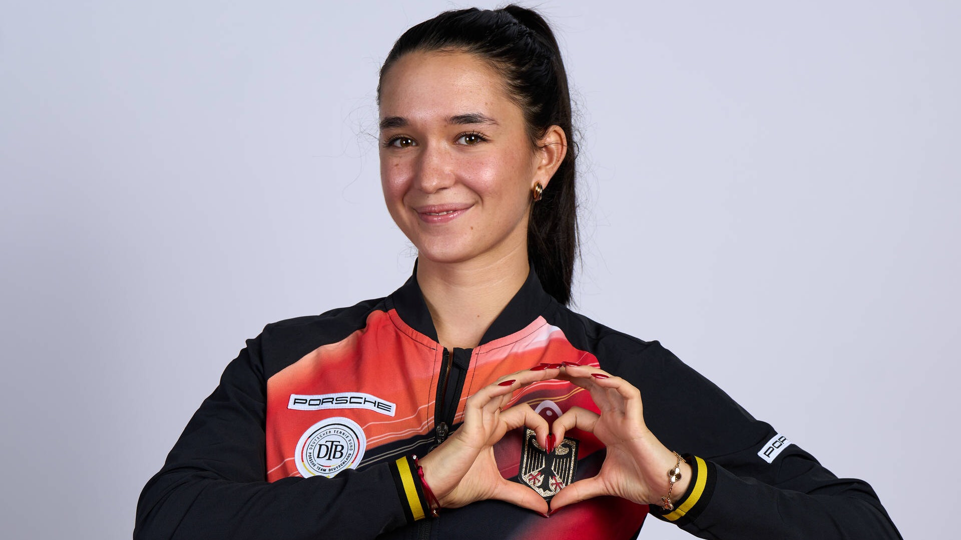 Eva Lys heart-hands portrait