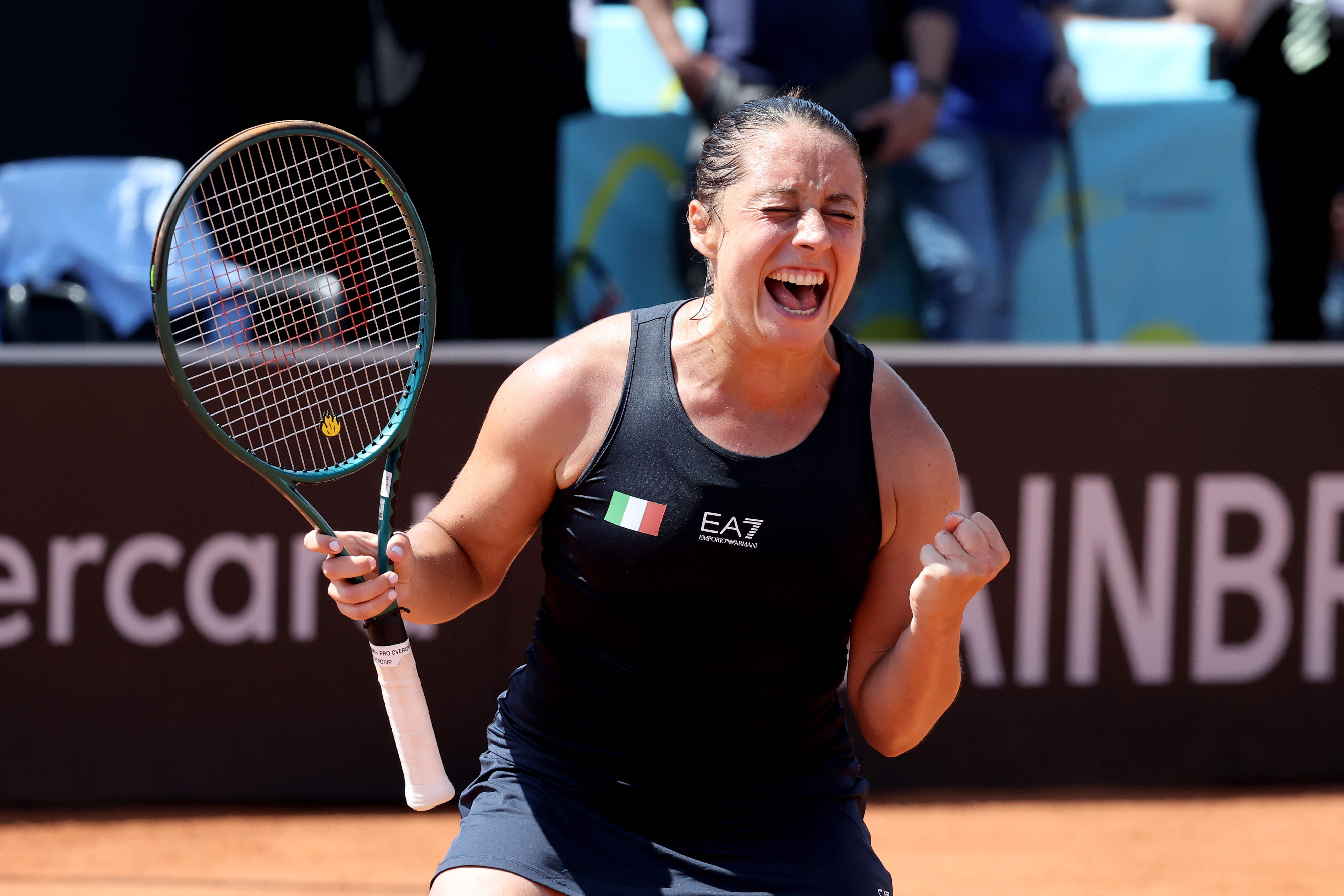  Elisabetta Cocciaretto celebrates singles win