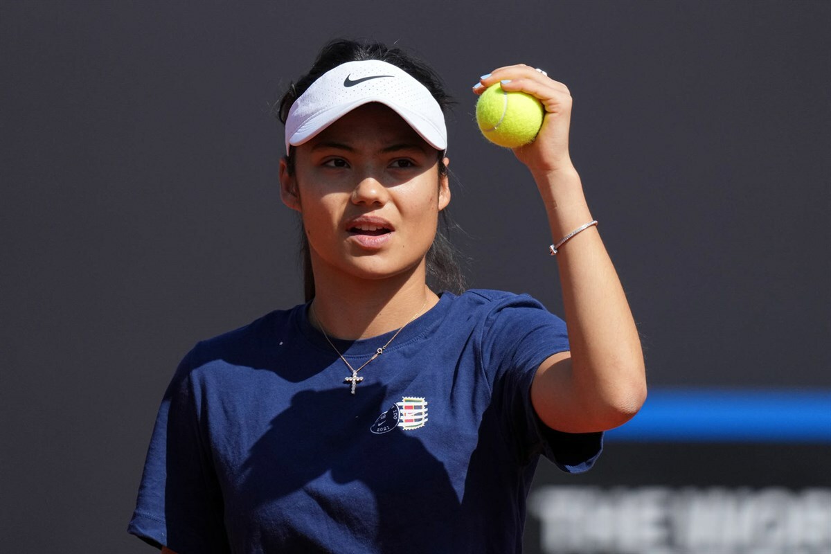 Raducanu: We're underdogs but we'll fight to reach Billie Jean King Cup Finals 