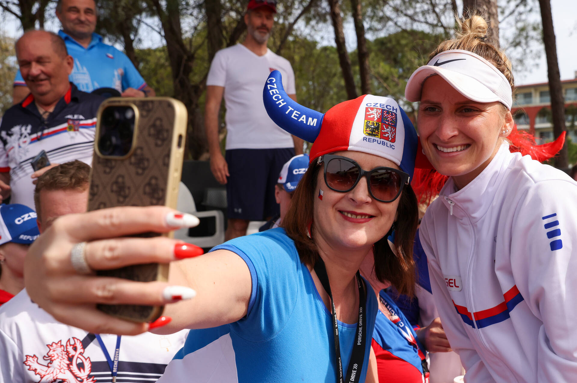 Chequia empieza con pocos efectivos, pero con mucho pedigrí para ganar títulos