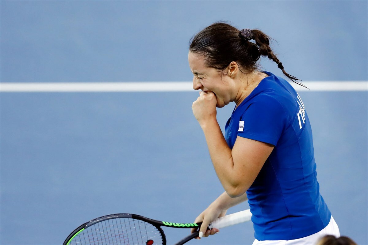 Italia derrota a Rumania con una gran Cocciaretto