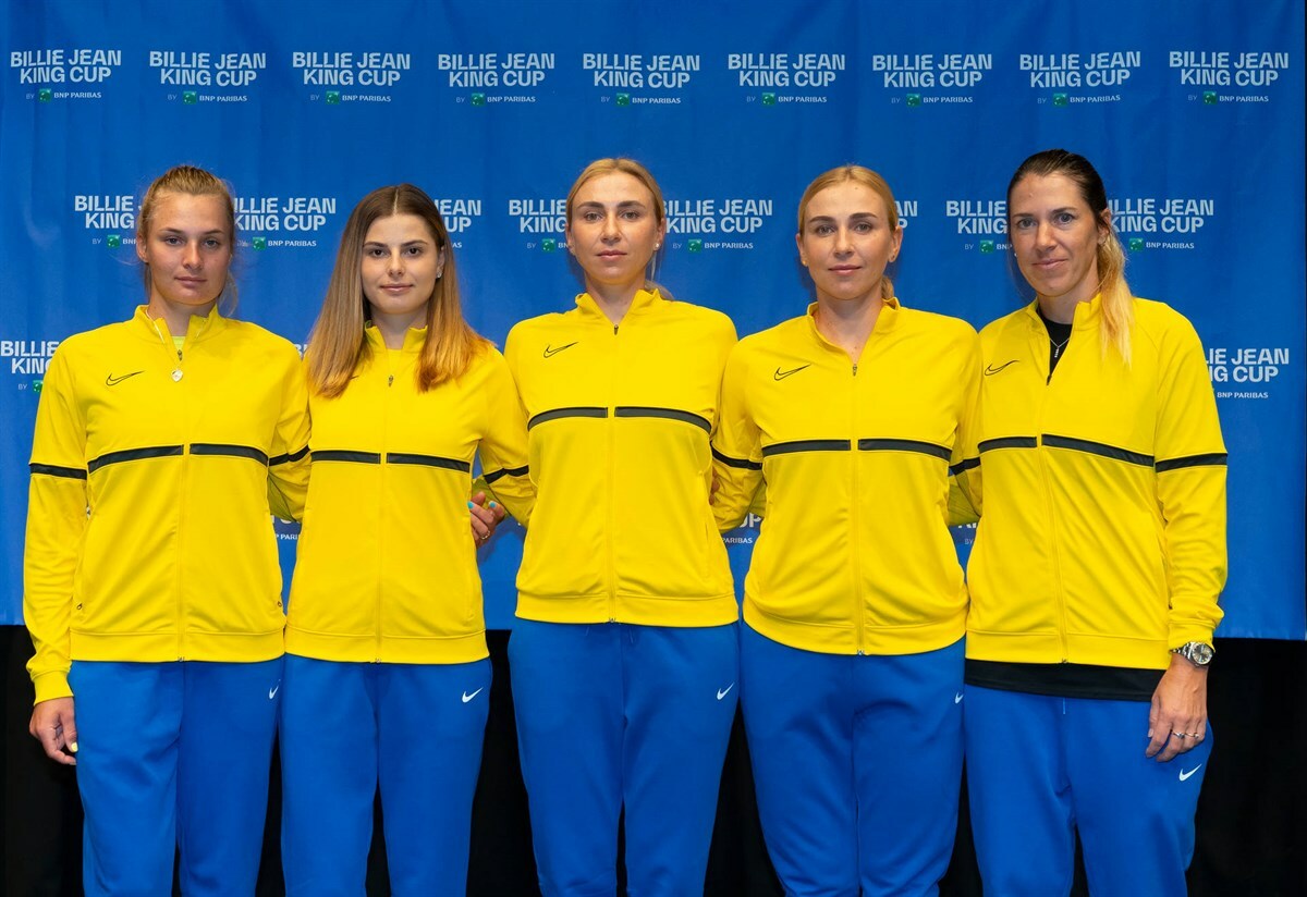 Against the backdrop of war and devastation, Ukraine prepare to face USA