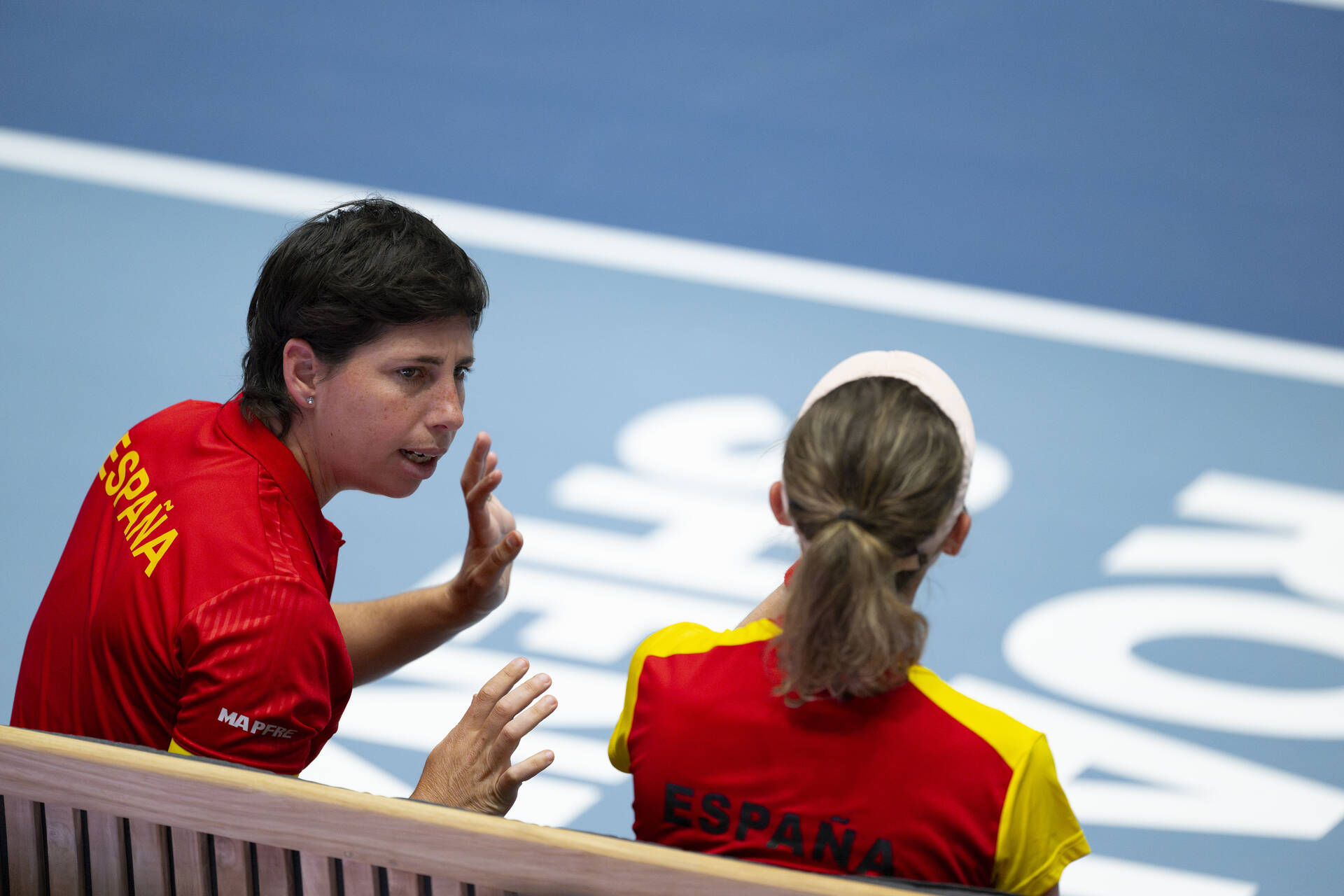 Carla Suarez Navarro on bench