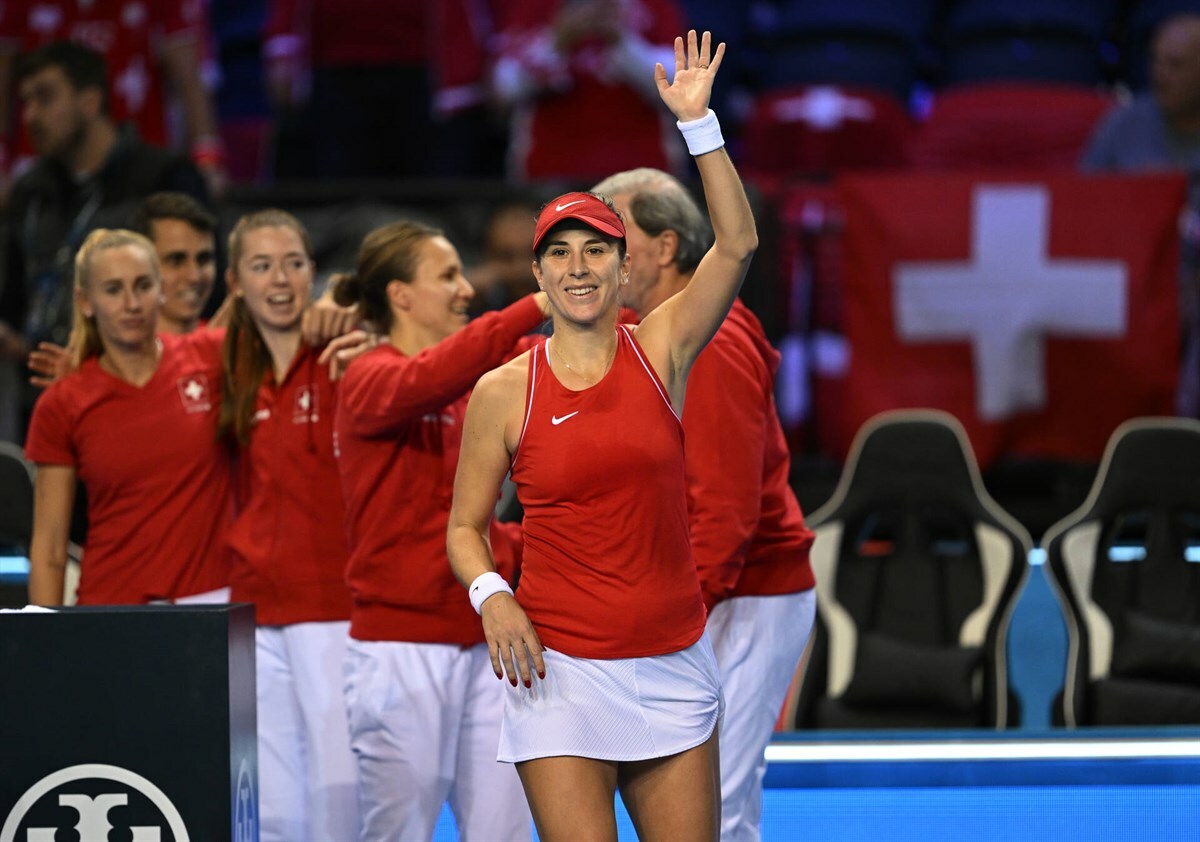 Golubic gamble pays off, Bencic beats Fernandez as Swiss reach semis
