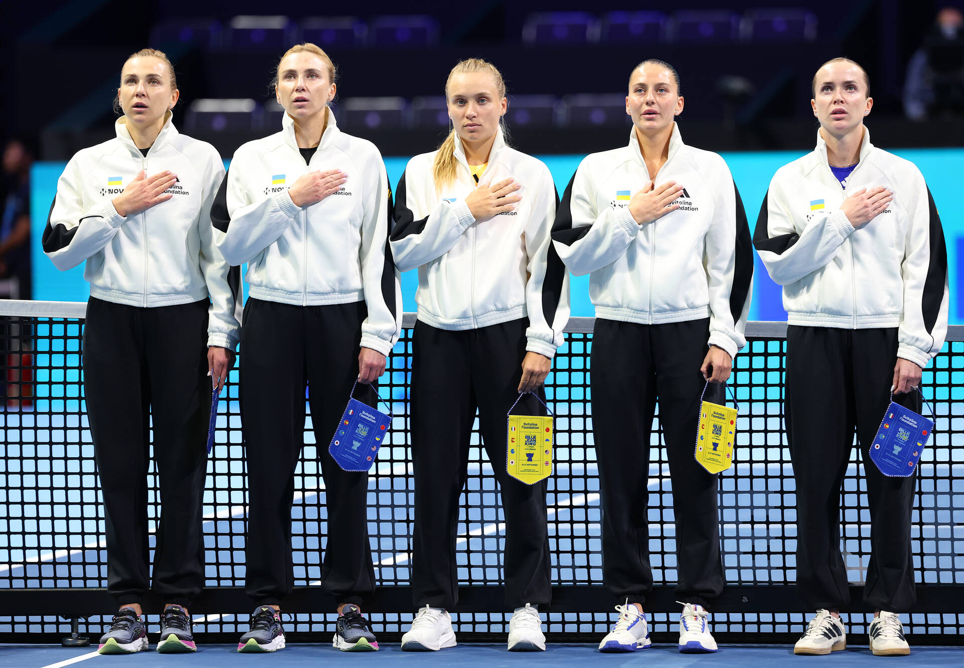 Ukraine singing anthem