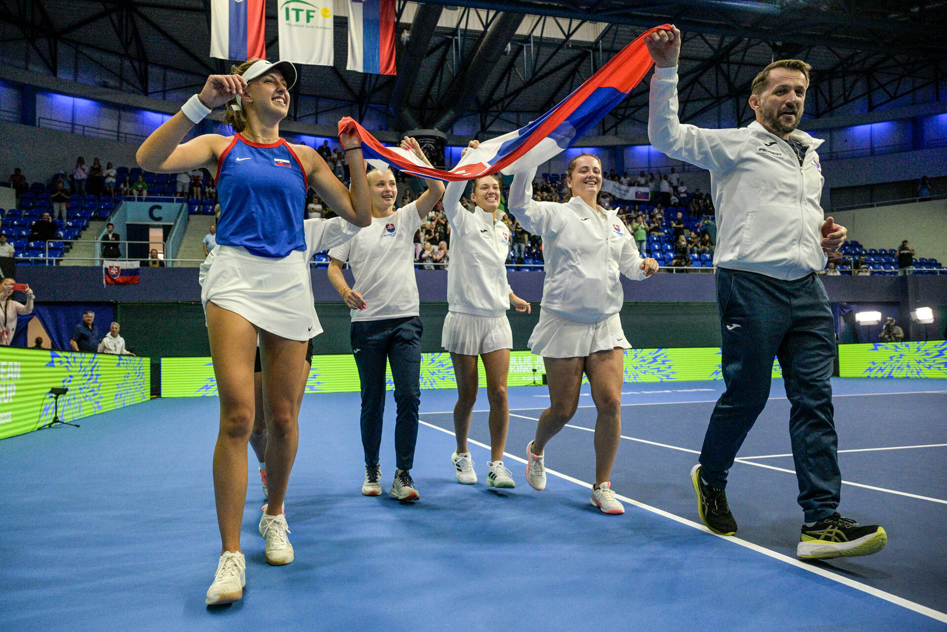 Eslovaquia 4-0 Eslovenia:  Jamrichova brilla en Bratislava