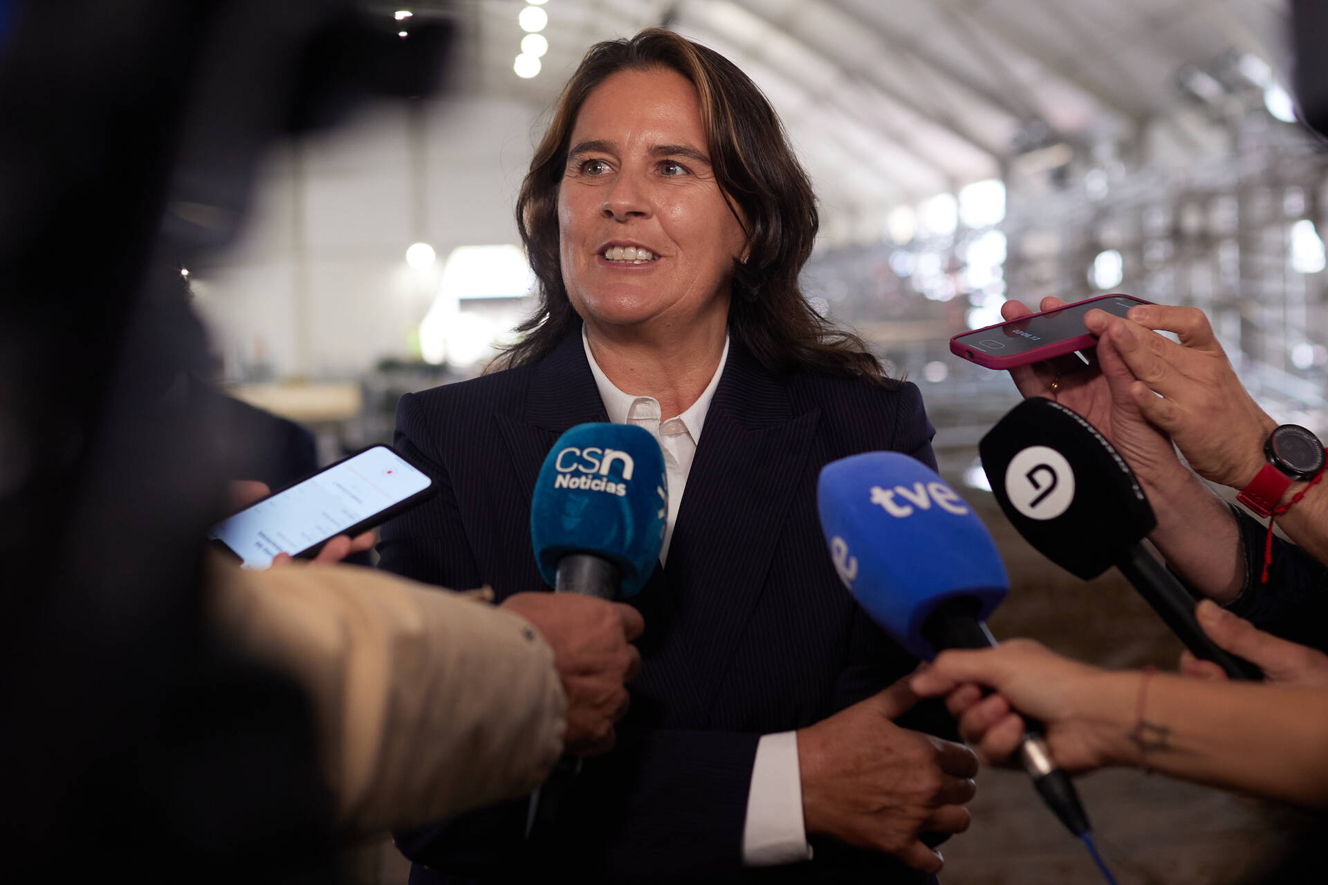 Martinez tours Seville's Estadio de La Cartuja ahead of Billie Jean King Cup Finals 