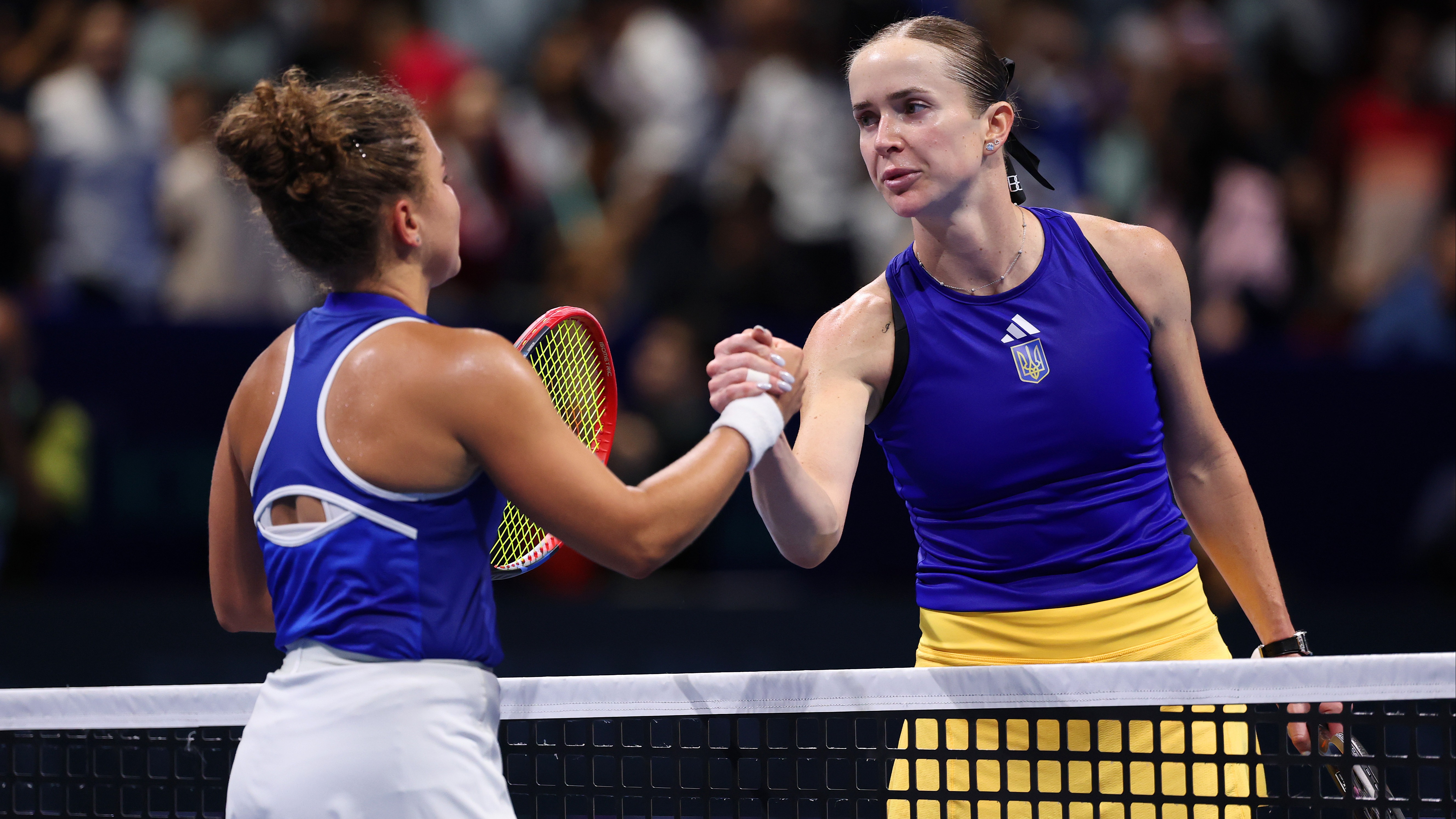 Jasmine Paolini shakes hands with Elina Svitolina after 2025 semi-final