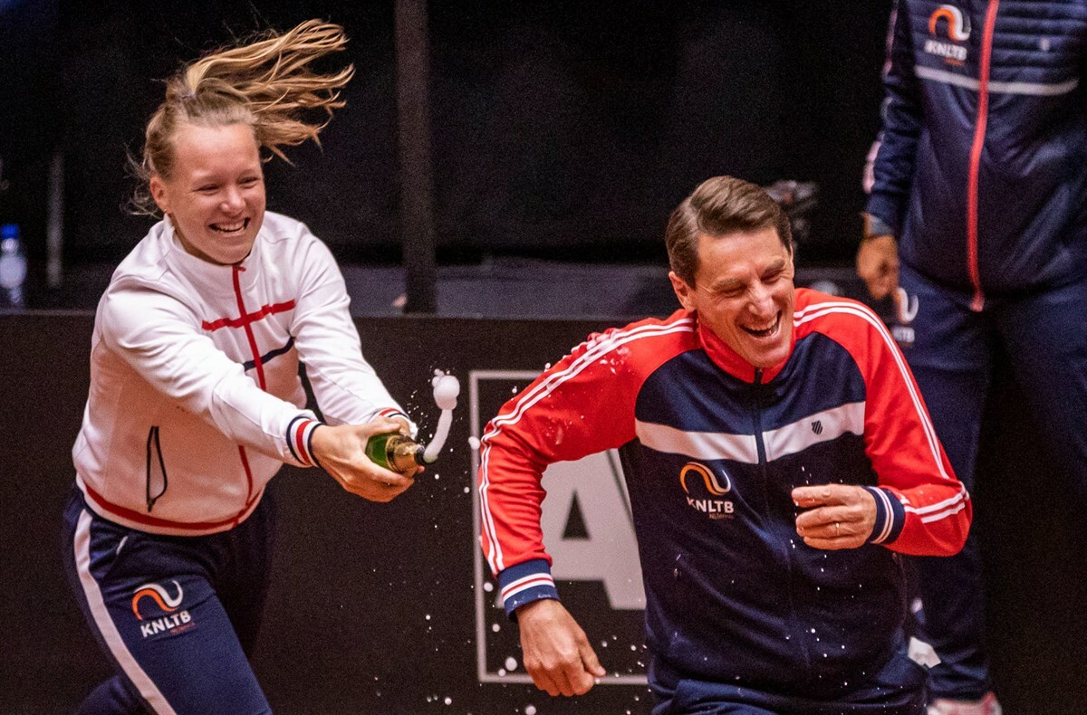 Netherlands secure Qualifiers spot with comeback victory over China