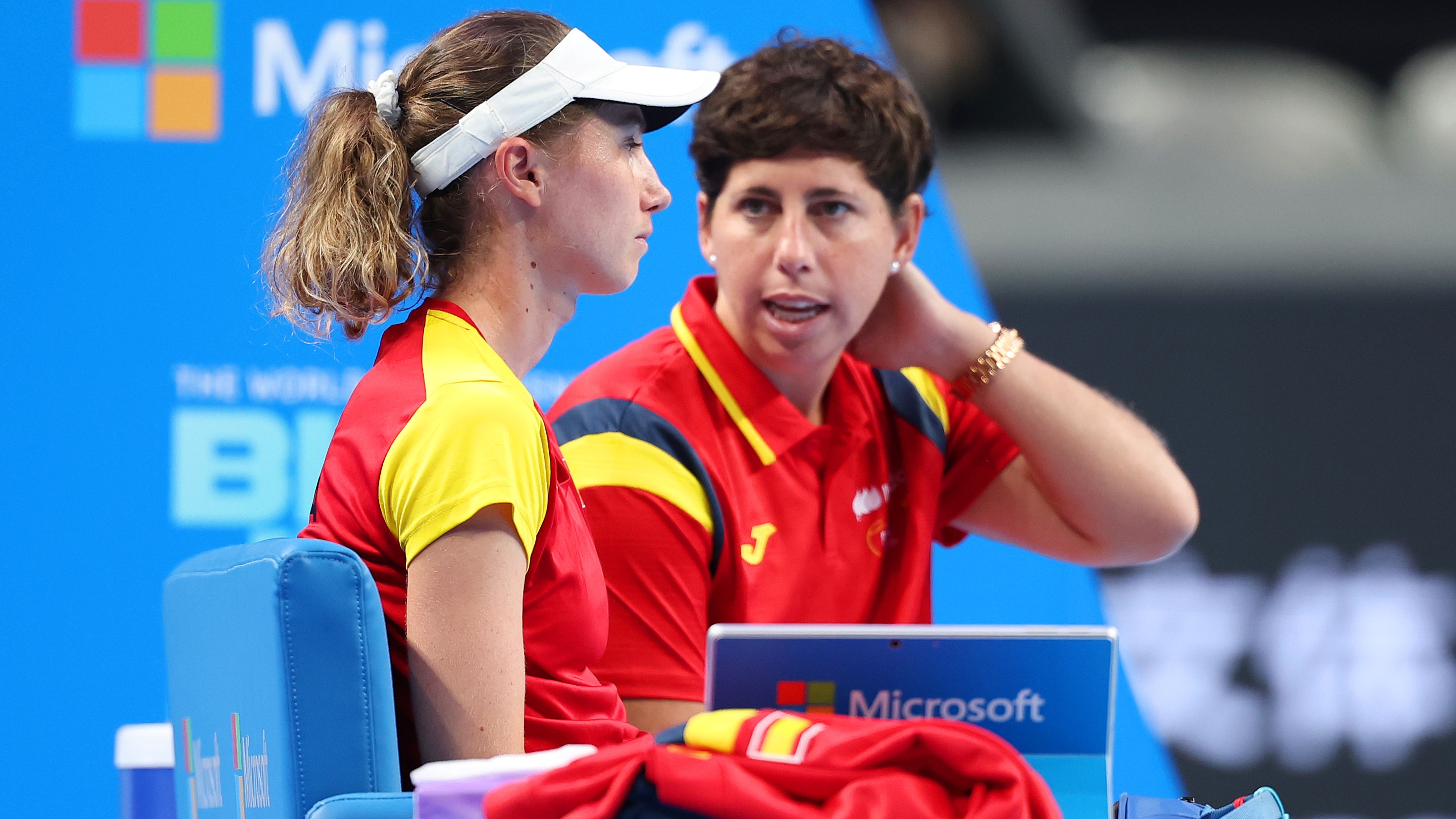 Carla Suarez Navarro speaks to Cristina Bucsa